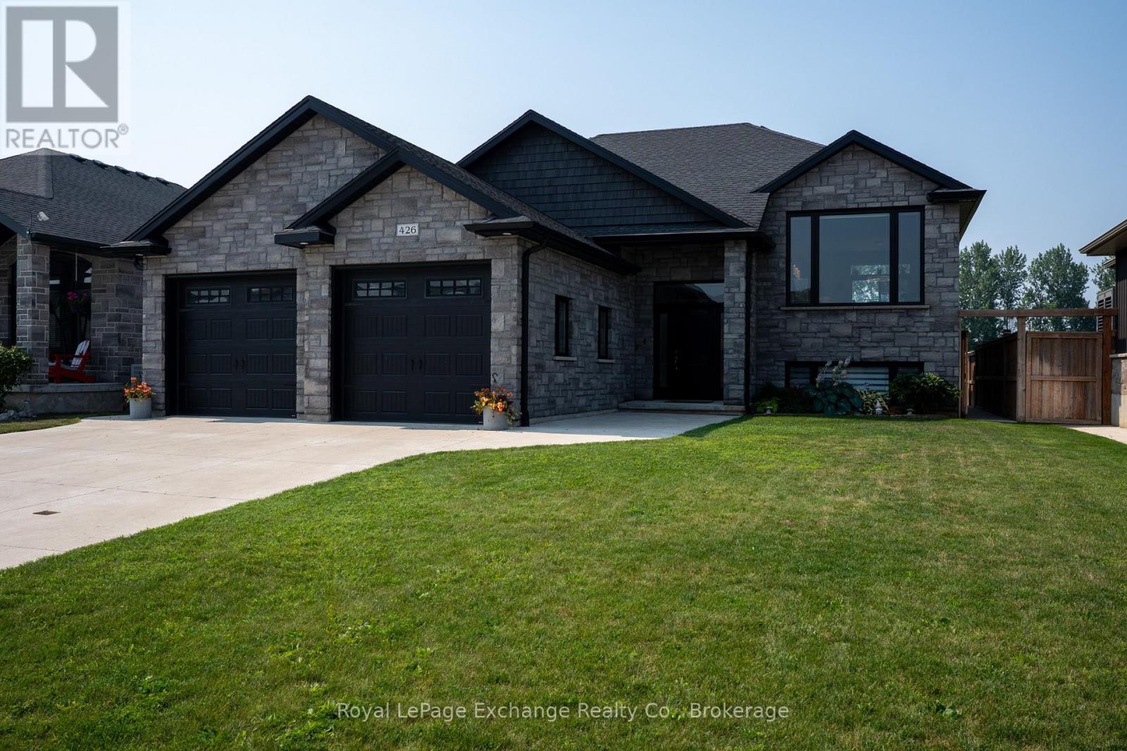 426 BUCKBY LANE, Saugeen Shores, Ontario