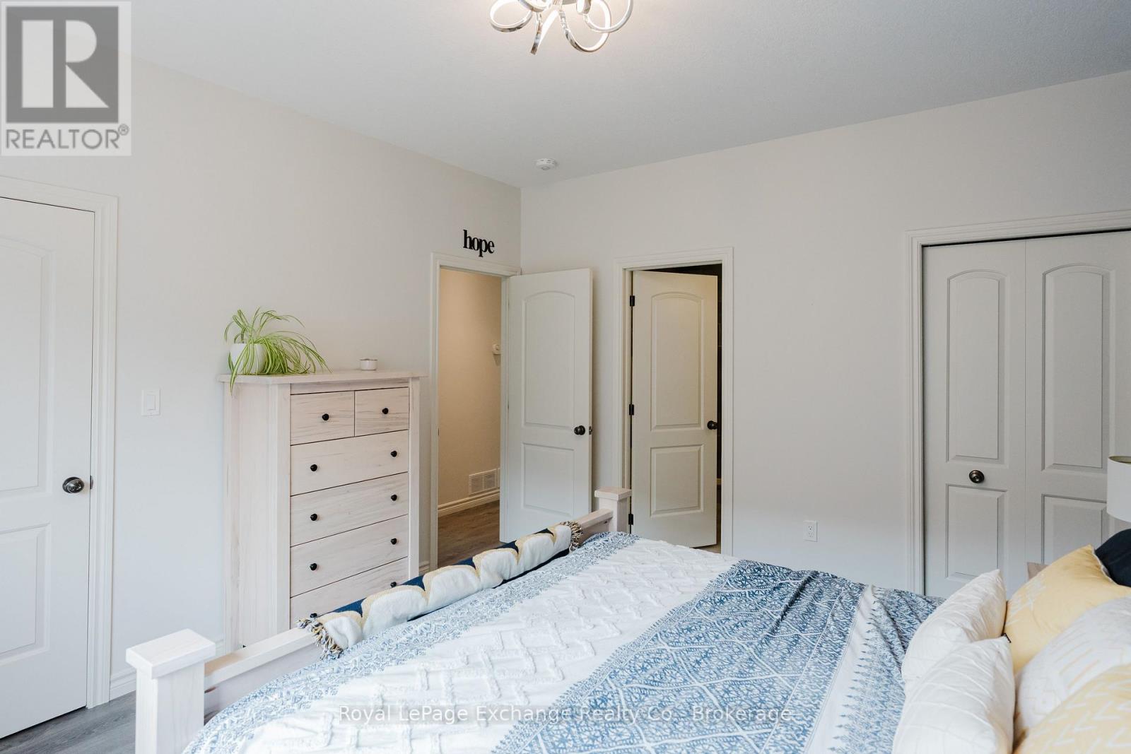 426 Buckby Lane, Saugeen Shores, Ontario  N0H 2C1 - Photo 15 - X12324798