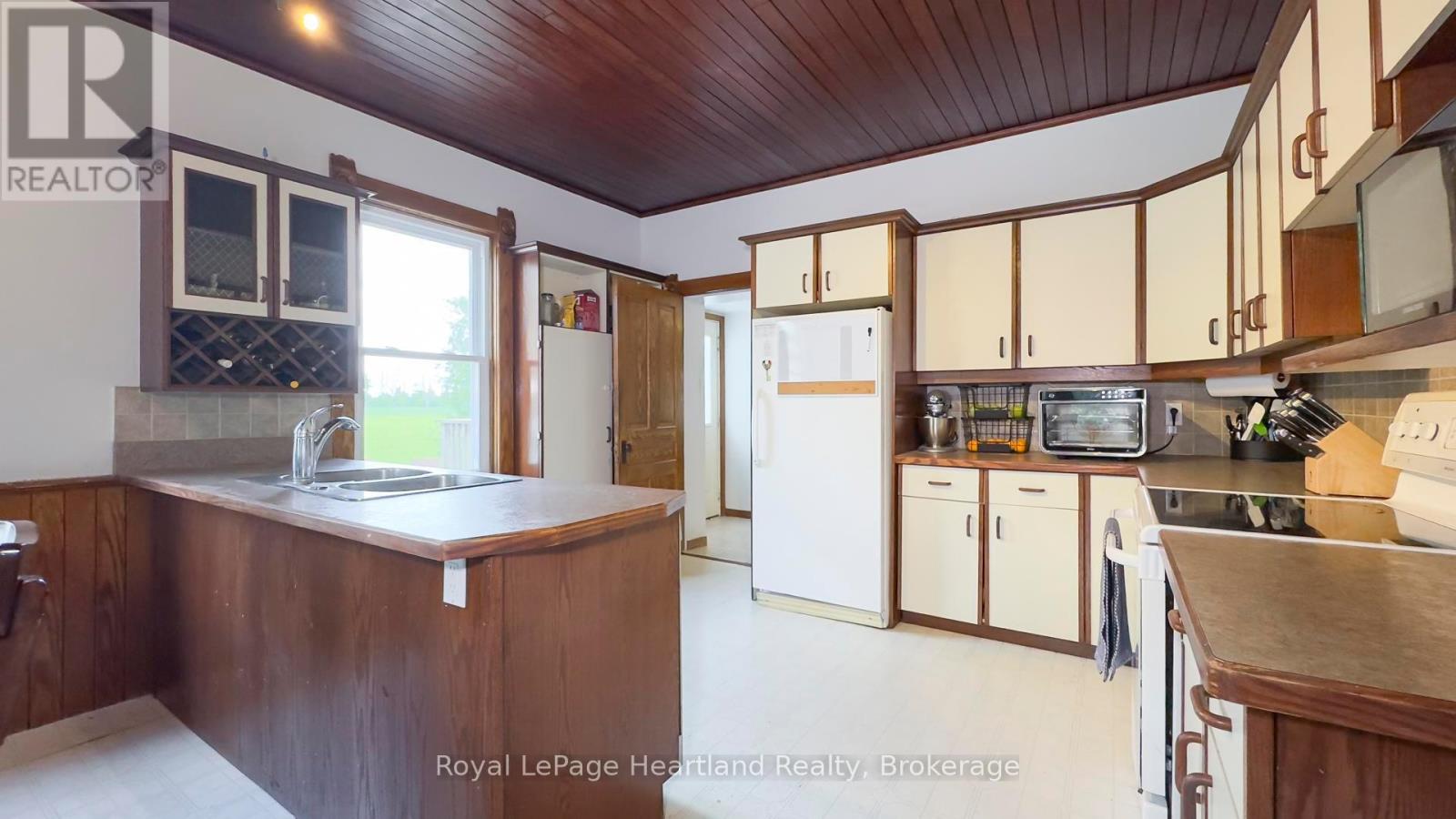 40158 Cranbrook Road, Morris Turnberry, Ontario  N0G 1H0 - Photo 22 - X12324874