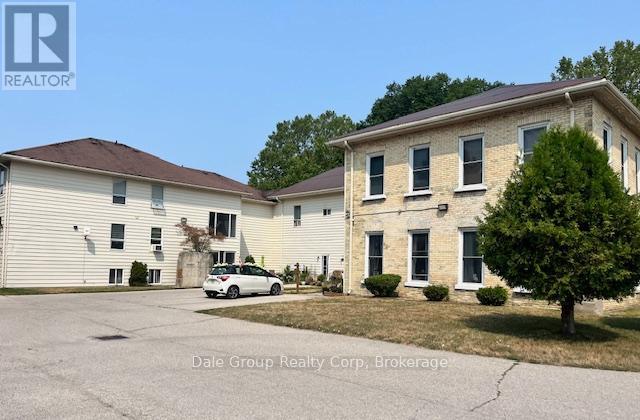 184 East Street E, Goderich, Ontario  N7A 1N7 - Photo 3 - X12325012