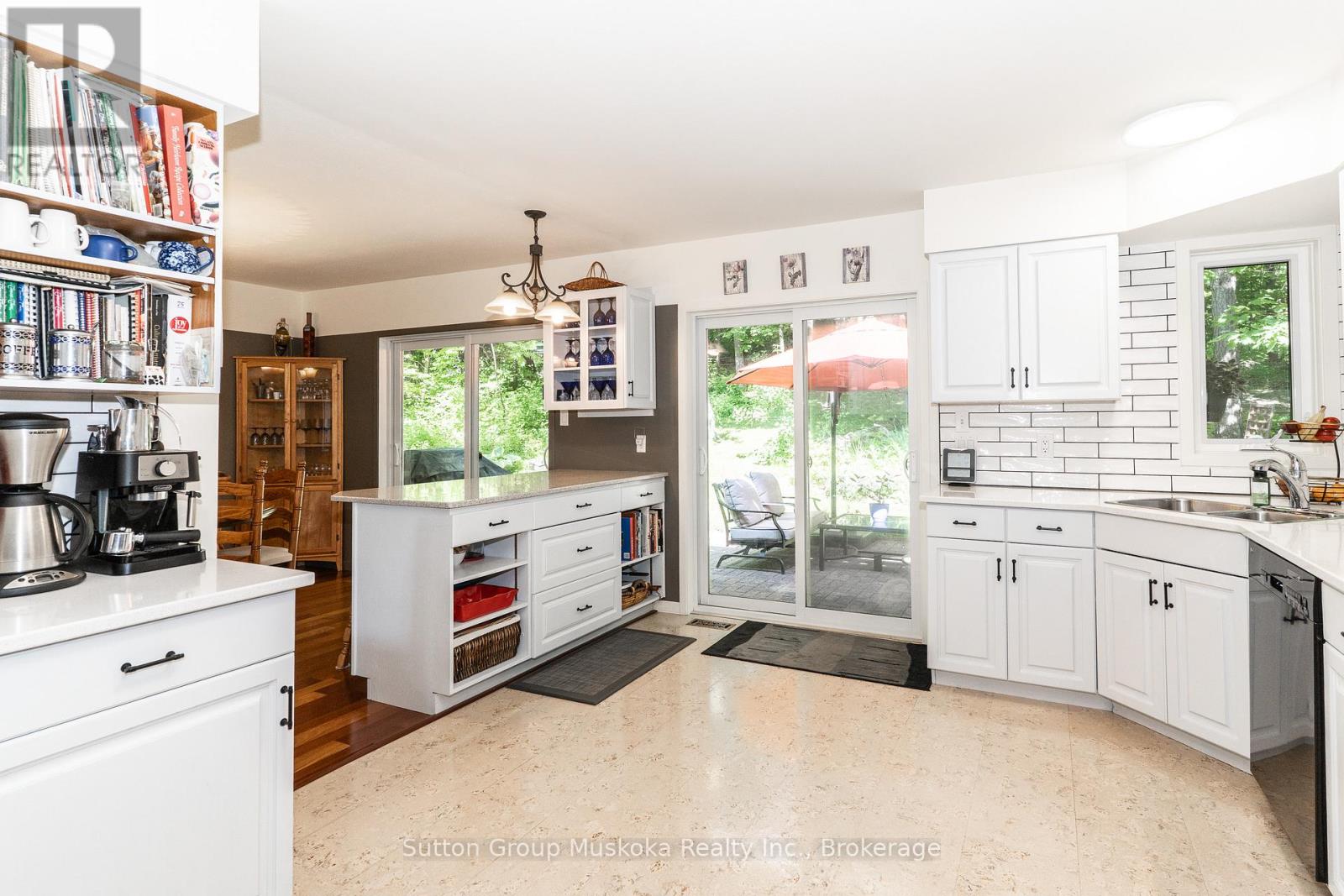 12 Silver Oaks Crescent, Huntsville, Ontario  P1H 1M1 - Photo 10 - X12325016