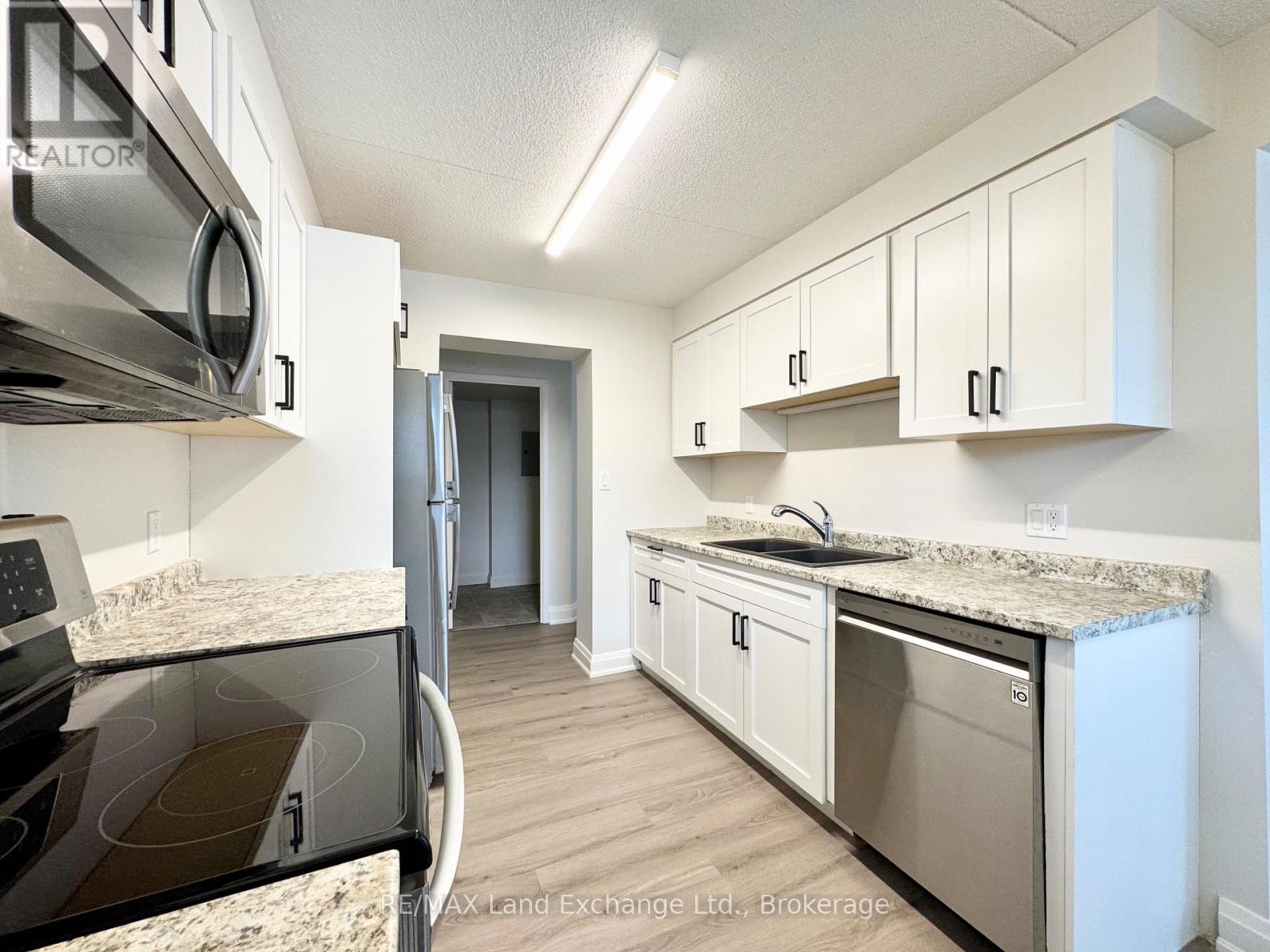 101 - 101-536 11th Avenue, Hanover, Ontario  N4N 2S4 - Photo 11 - X12325030