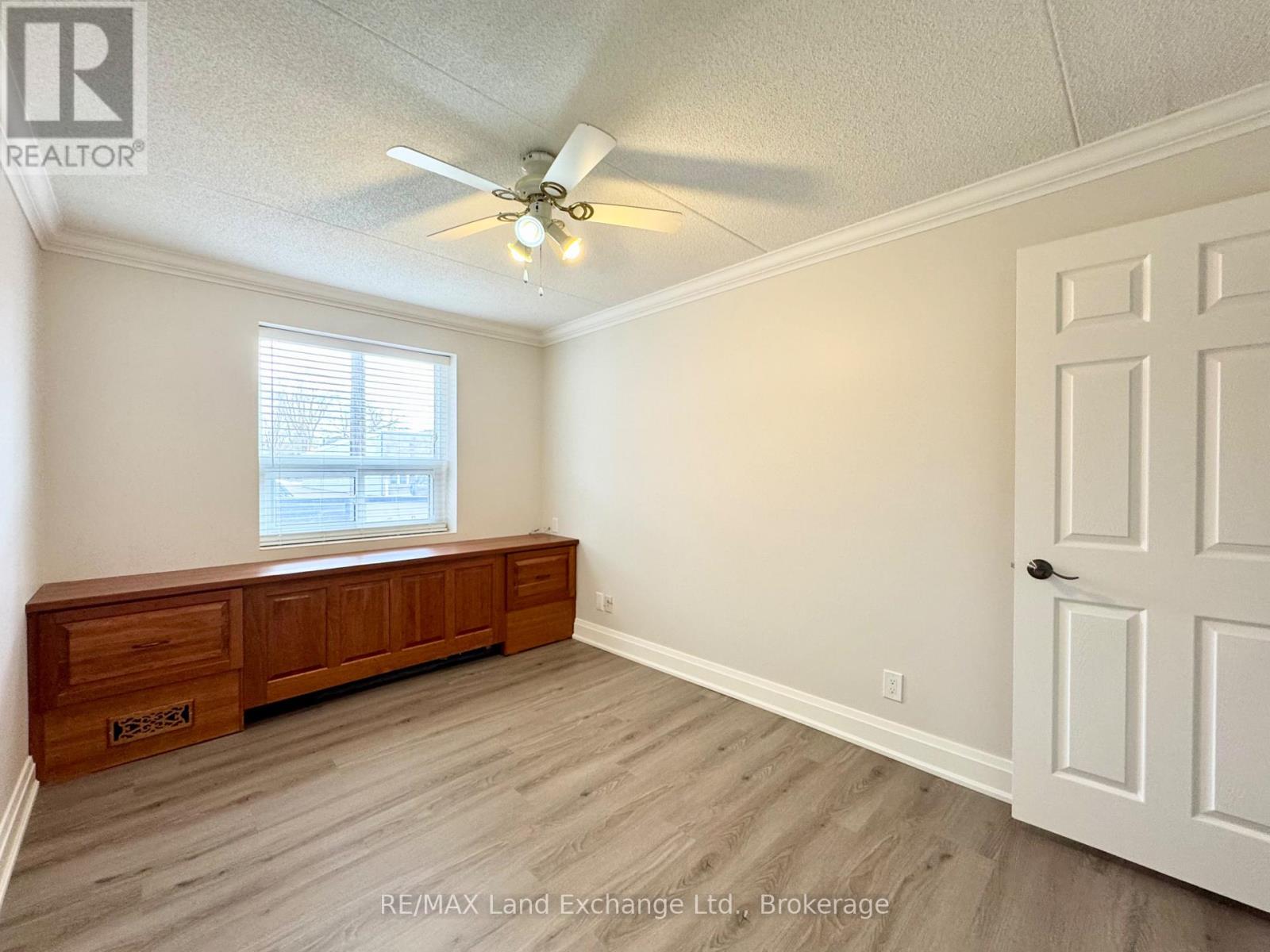 101 - 101-536 11th Avenue, Hanover, Ontario  N4N 2S4 - Photo 21 - X12325030