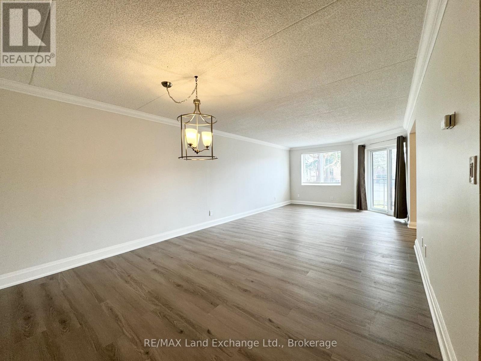 101 - 101-536 11th Avenue, Hanover, Ontario  N4N 2S4 - Photo 5 - X12325030