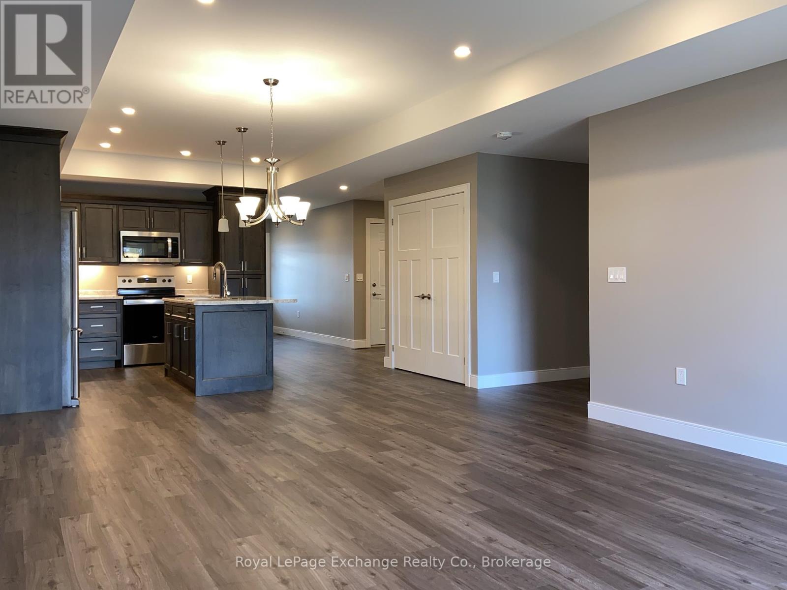 36 Jordan Crescent, North Huron, Ontario  N0G 1E0 - Photo 2 - X12325048