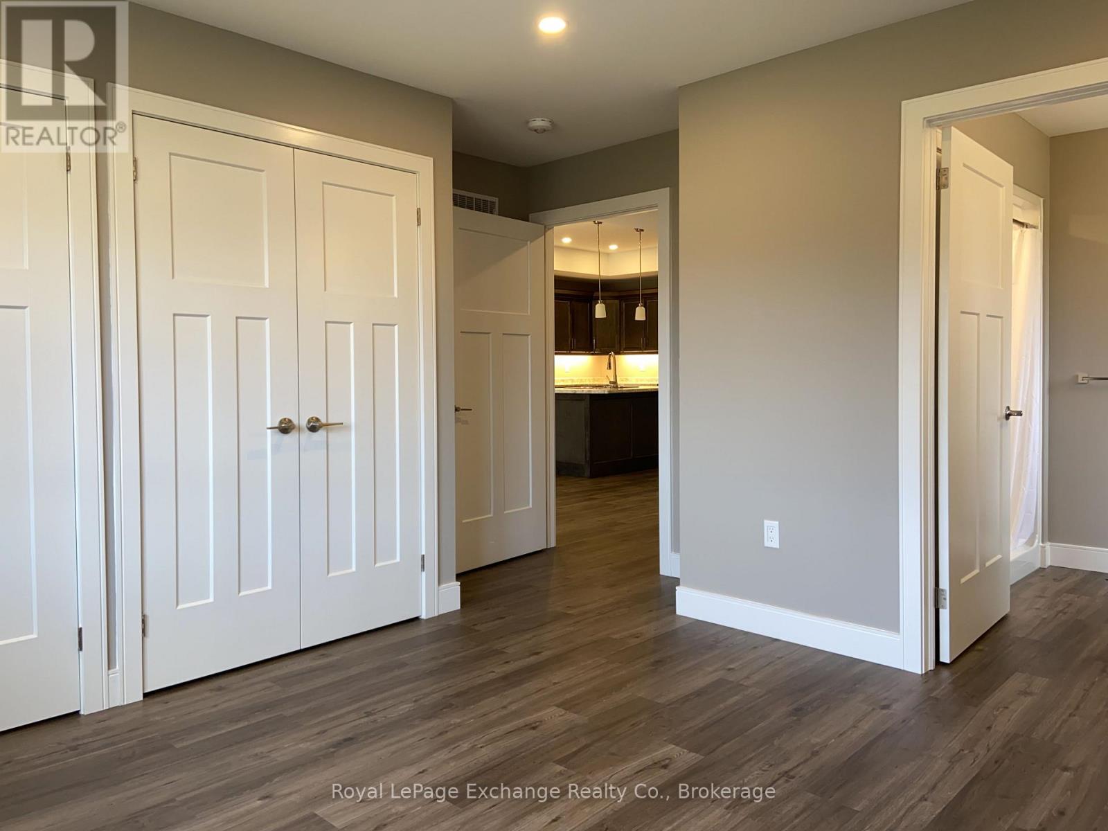 36 Jordan Crescent, North Huron, Ontario  N0G 1E0 - Photo 4 - X12325048