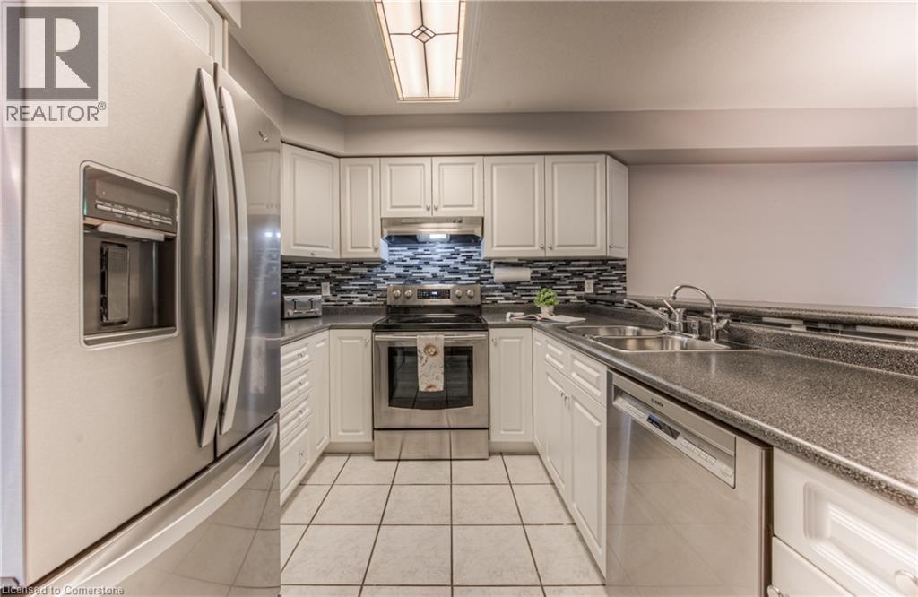 85 Candle Crescent, Kitchener, Ontario  N2P 2K8 - Photo 16 - 40757354