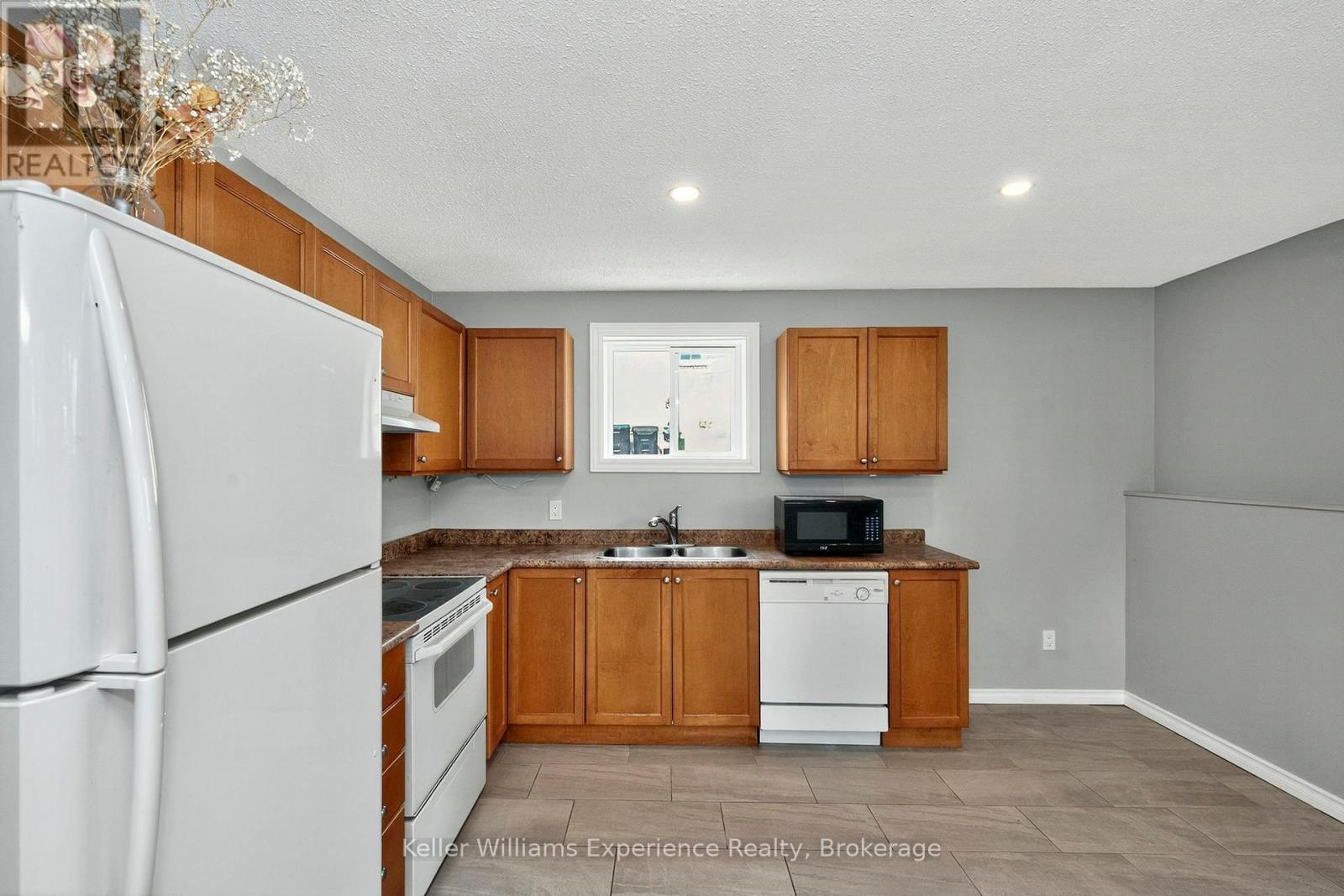 4 Cardinal Lane, Tiny, Ontario  L0L 2T0 - Photo 23 - S12325296