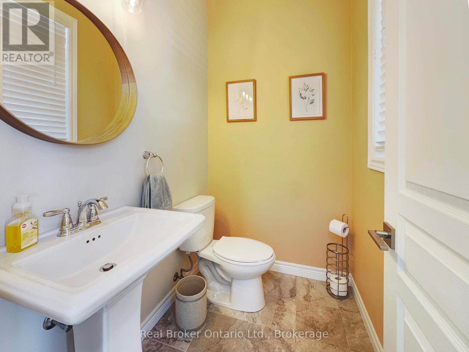 192 Pumpkin Pass, Hamilton, Ontario  L0R 1C0 - Photo 4 - X12325383