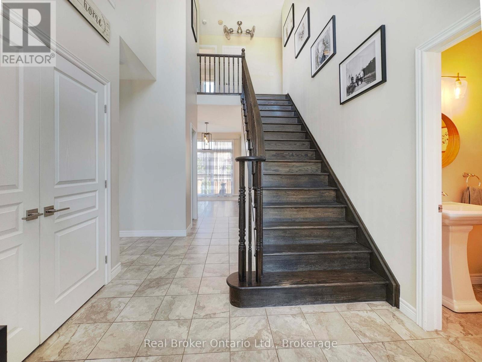 192 Pumpkin Pass, Hamilton, Ontario  L0R 1C0 - Photo 5 - X12325383