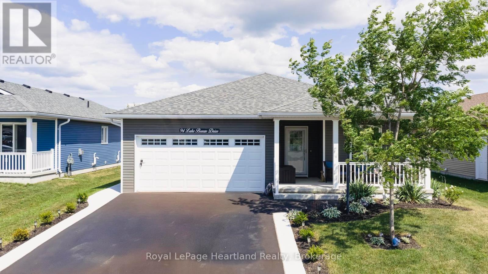 94 Lake Breeze Drive, Ashfield-Colborne-Wawanosh, Ontario  N7A 0B9 - Photo 1 - X12325498