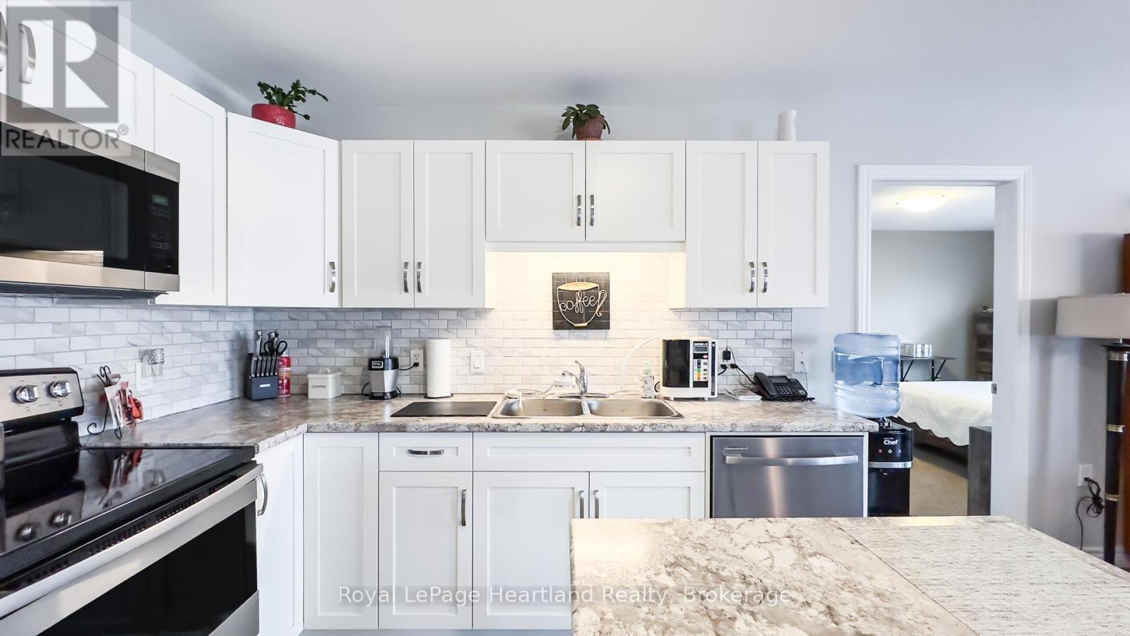 94 Lake Breeze Drive, Ashfield-Colborne-Wawanosh, Ontario  N7A 0B9 - Photo 17 - X12325498