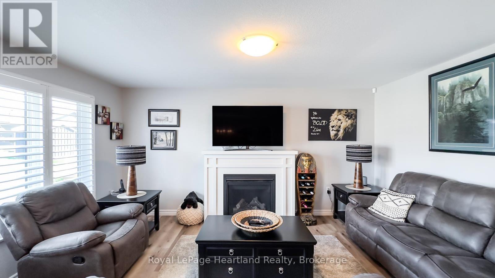 94 Lake Breeze Drive, Ashfield-Colborne-Wawanosh, Ontario  N7A 0B9 - Photo 22 - X12325498