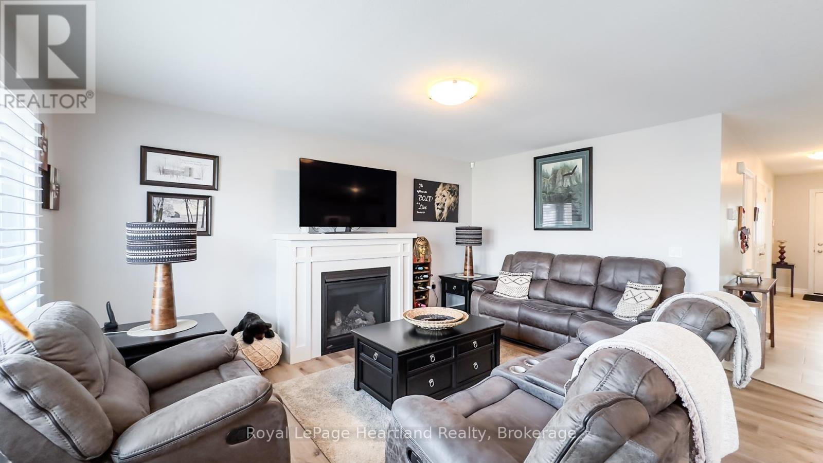 94 Lake Breeze Drive, Ashfield-Colborne-Wawanosh, Ontario  N7A 0B9 - Photo 23 - X12325498