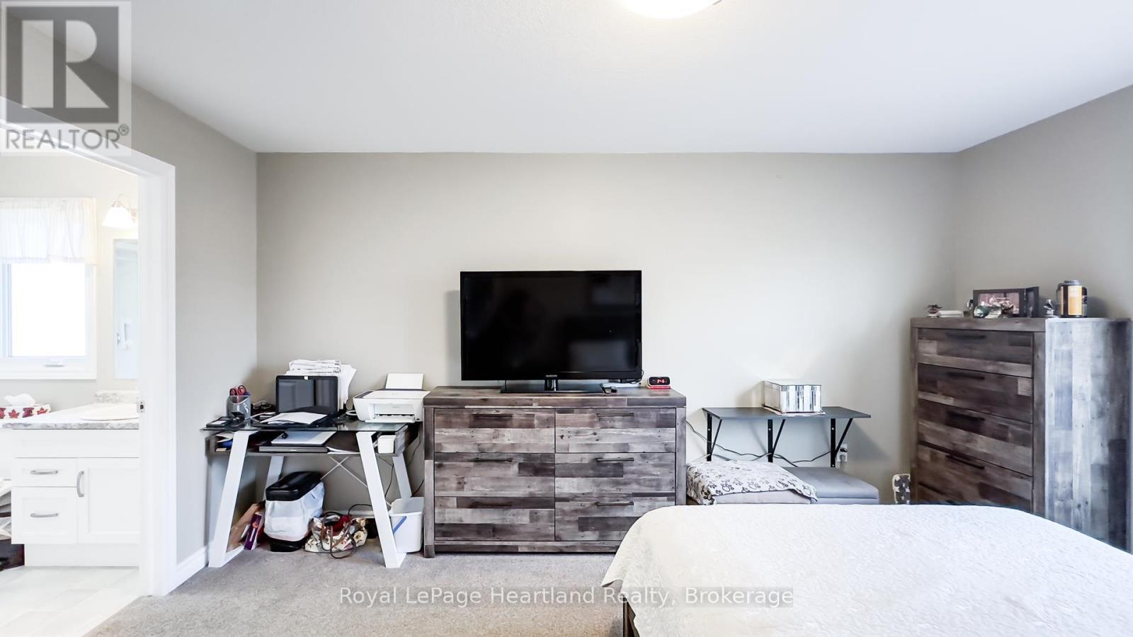 94 Lake Breeze Drive, Ashfield-Colborne-Wawanosh, Ontario  N7A 0B9 - Photo 30 - X12325498
