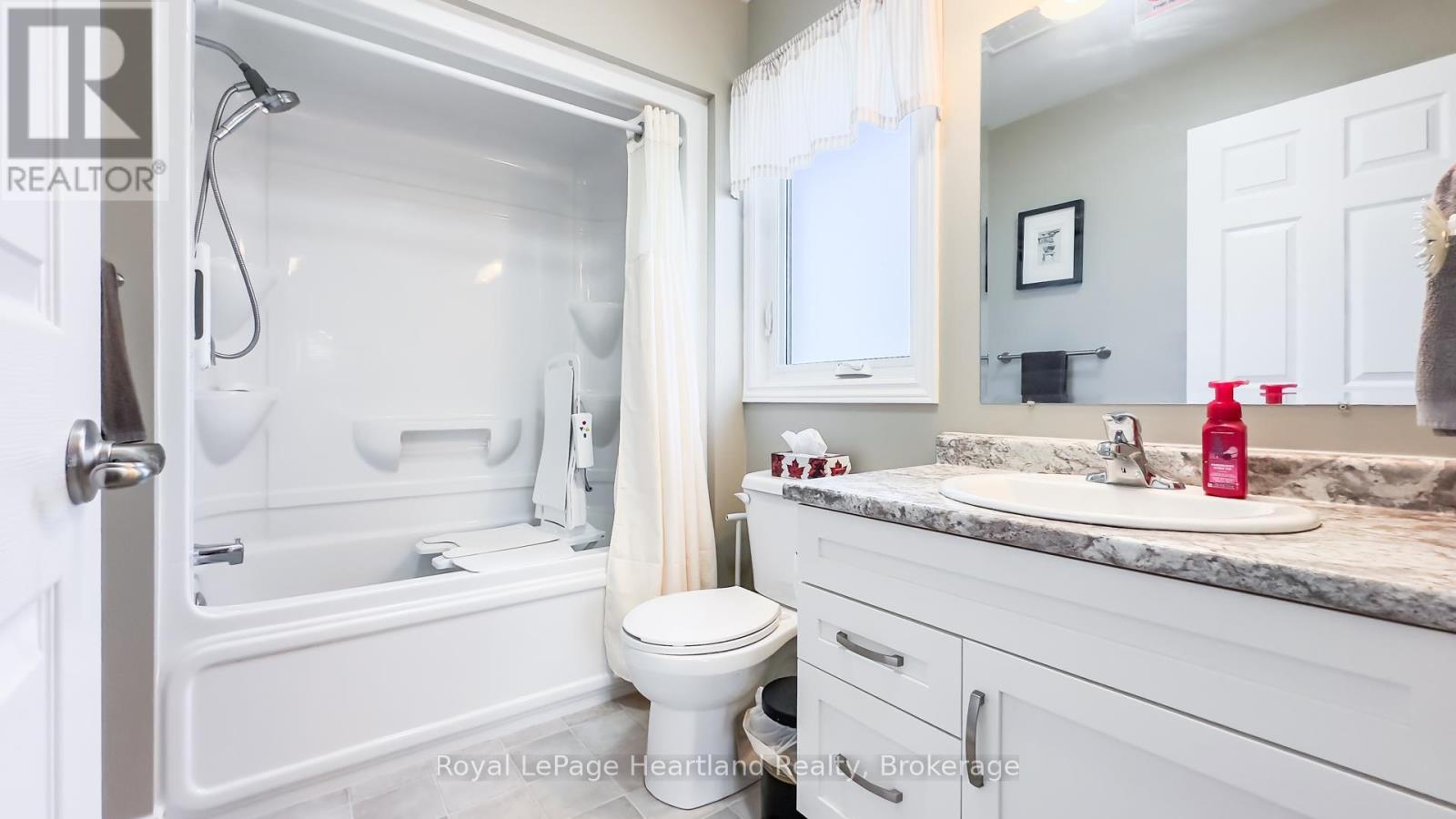 94 Lake Breeze Drive, Ashfield-Colborne-Wawanosh, Ontario  N7A 0B9 - Photo 32 - X12325498
