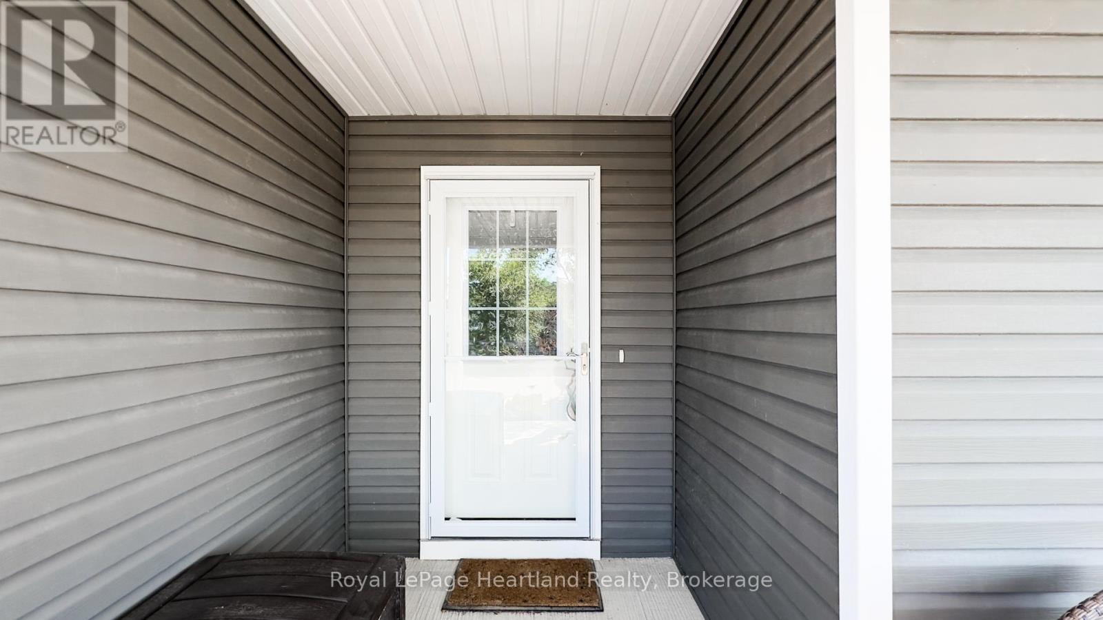 94 Lake Breeze Drive, Ashfield-Colborne-Wawanosh, Ontario  N7A 0B9 - Photo 36 - X12325498