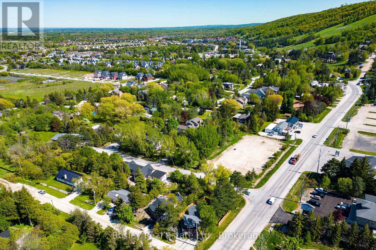 102 Helen Street, Blue Mountains, Ontario  L9Y 3Z2 - Photo 41 - X12325520