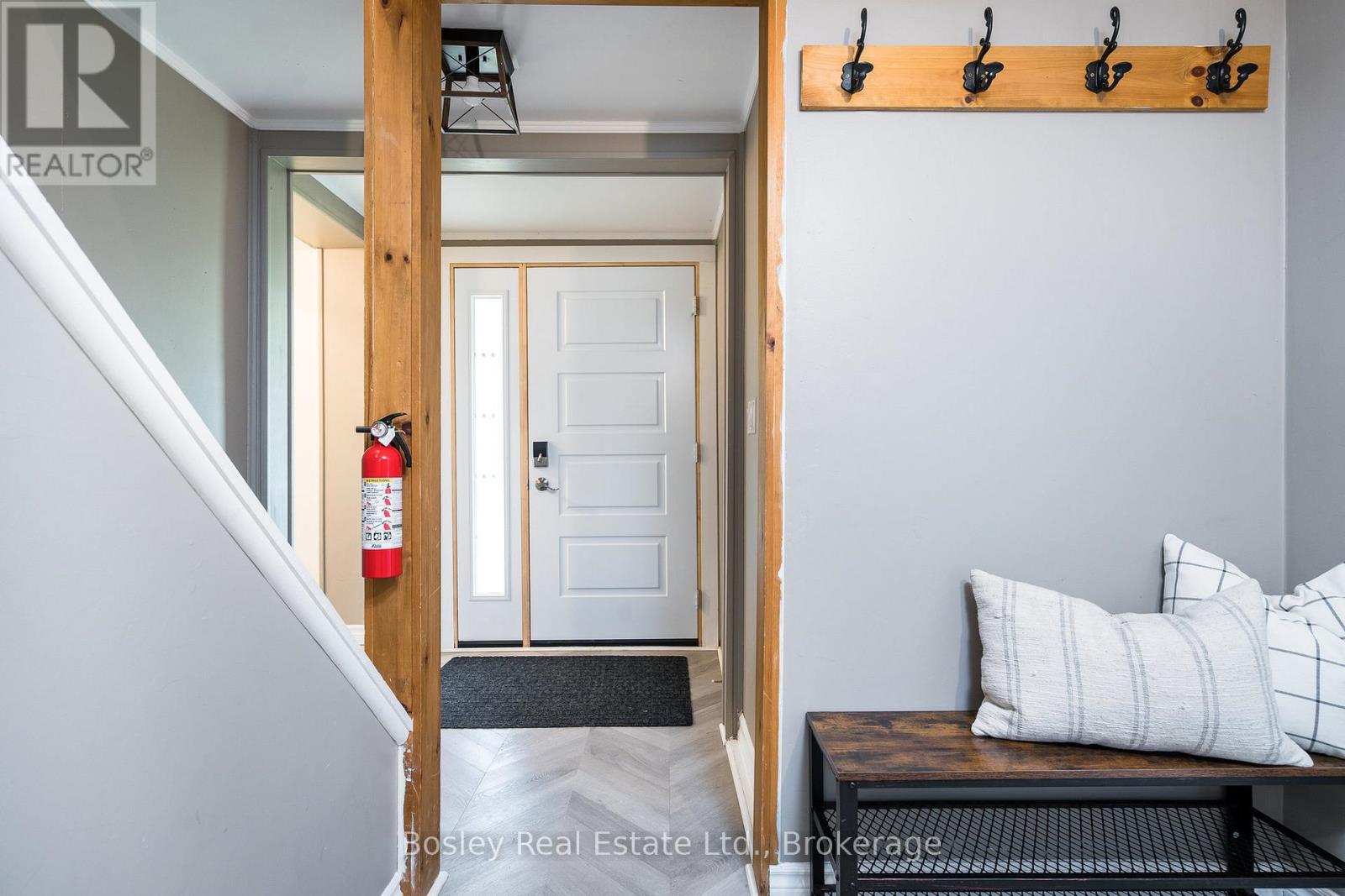 102 Helen Street, Blue Mountains, Ontario  L9Y 3Z2 - Photo 7 - X12325520
