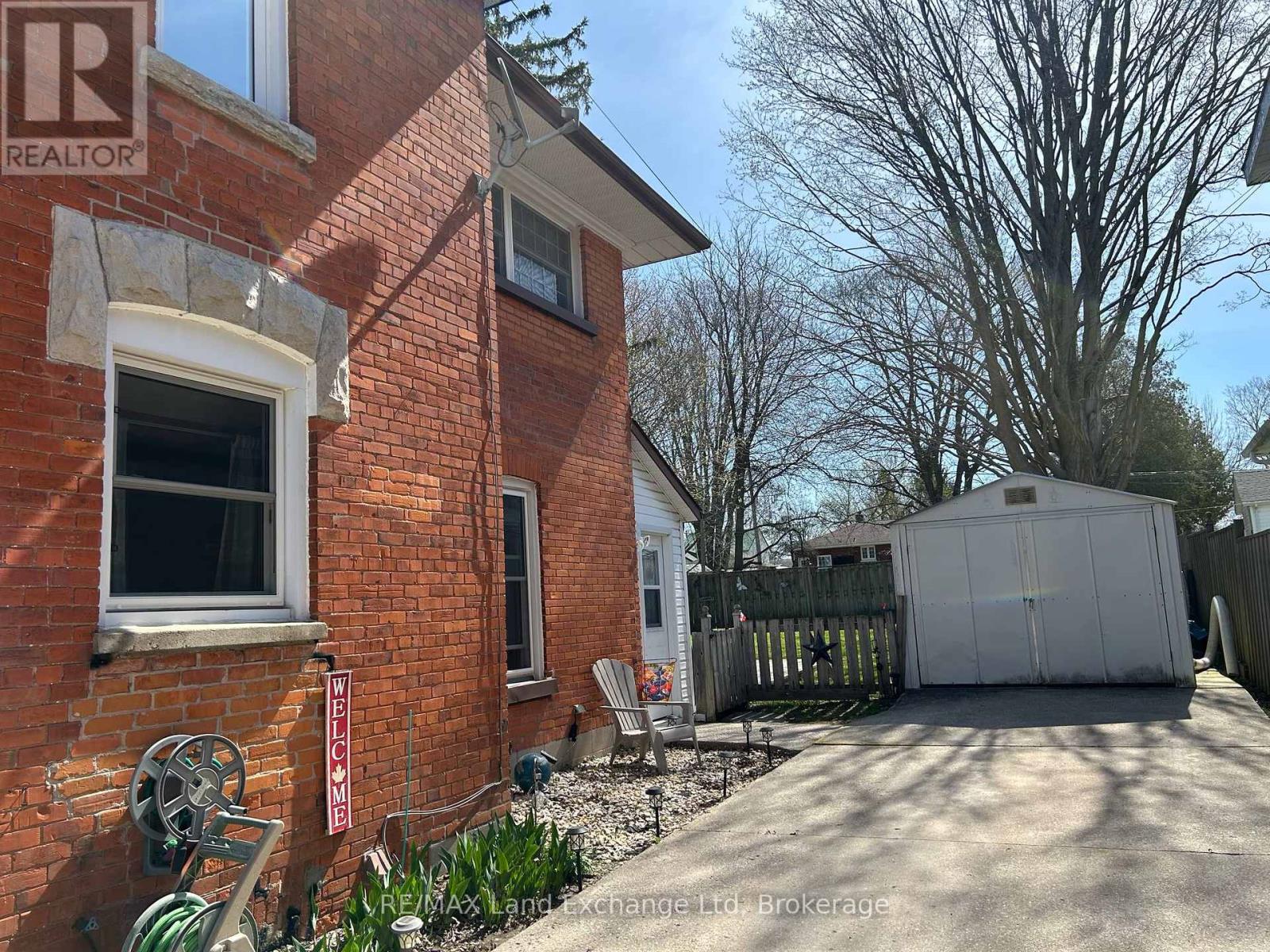 327 Frances Street, North Huron, Ontario  N0G 2W0 - Photo 28 - X12325765
