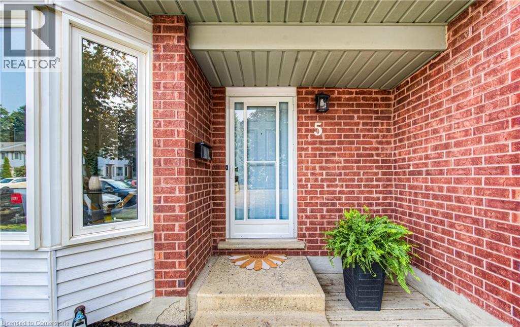 219 Kingswood Drive Unit# 5, Kitchener, Ontario  N2E 3J4 - Photo 2 - 40757029