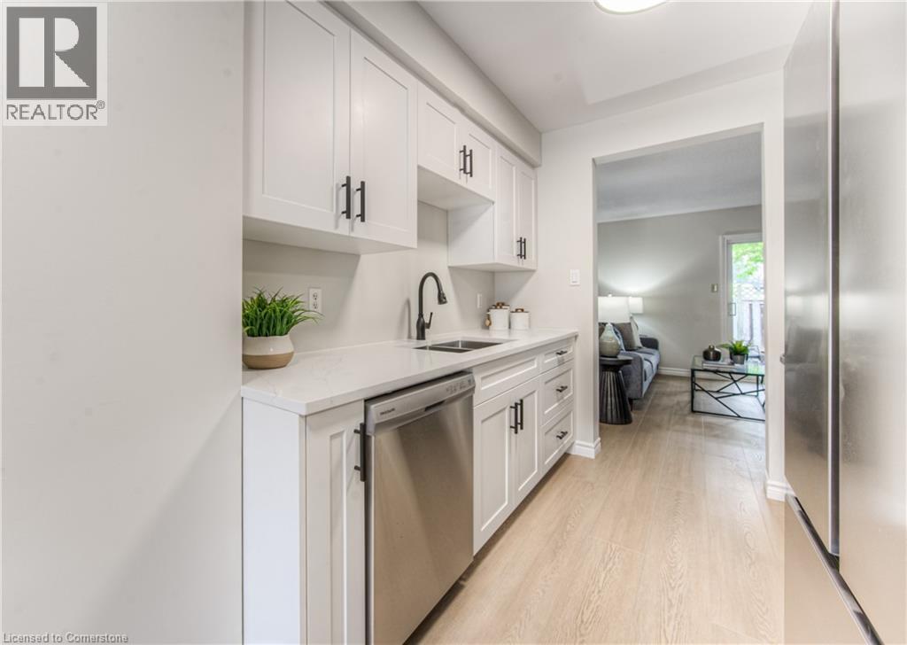 219 Kingswood Drive Unit# 5, Kitchener, Ontario  N2E 3J4 - Photo 5 - 40757029