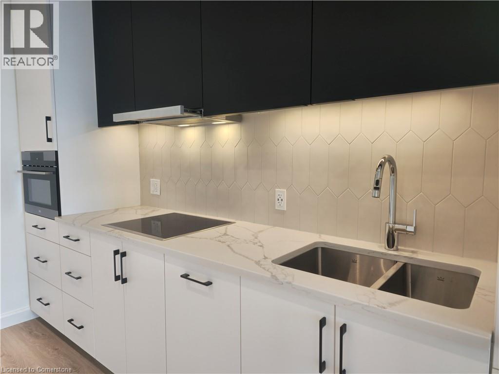 741 King Street W Unit# 1705, Kitchener, Ontario  N2G 1E5 - Photo 2 - 40757099
