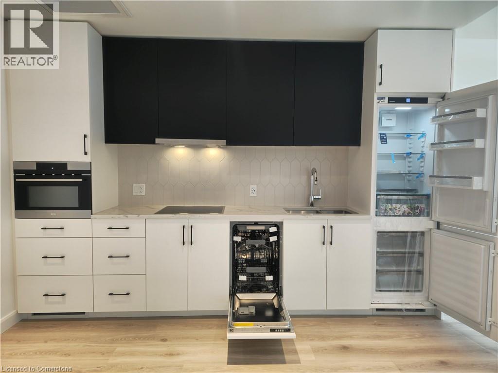 741 King Street W Unit# 1705, Kitchener, Ontario  N2G 1E5 - Photo 3 - 40757099