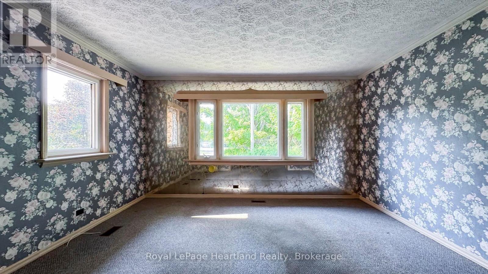 157 Dunlop Street, Central Huron, Ontario  N0M 1L0 - Photo 15 - X12326192