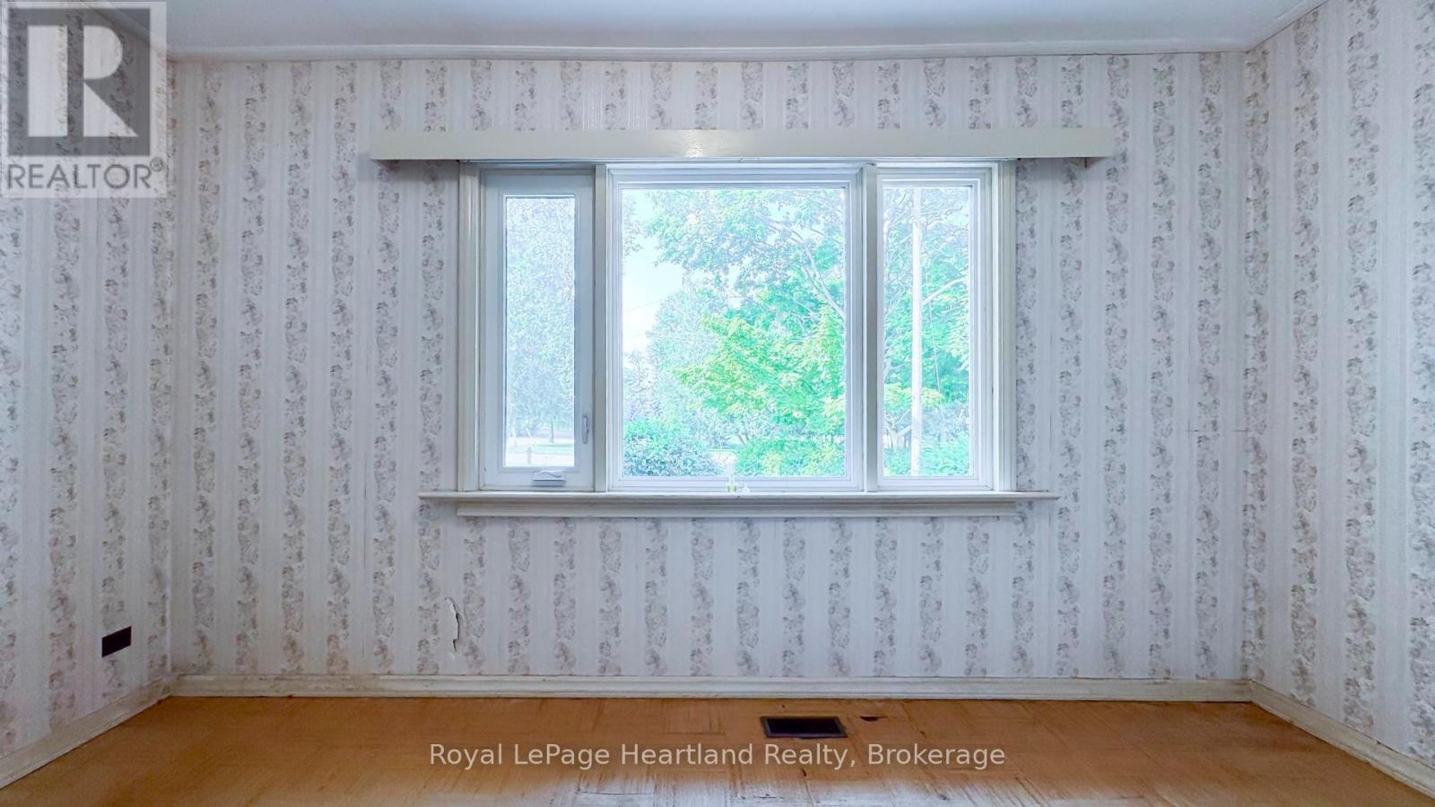 157 Dunlop Street, Central Huron, Ontario  N0M 1L0 - Photo 23 - X12326192