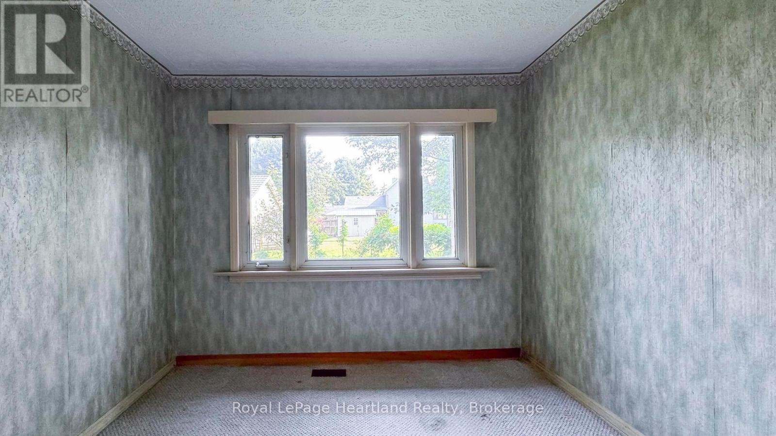 157 Dunlop Street, Central Huron, Ontario  N0M 1L0 - Photo 29 - X12326192