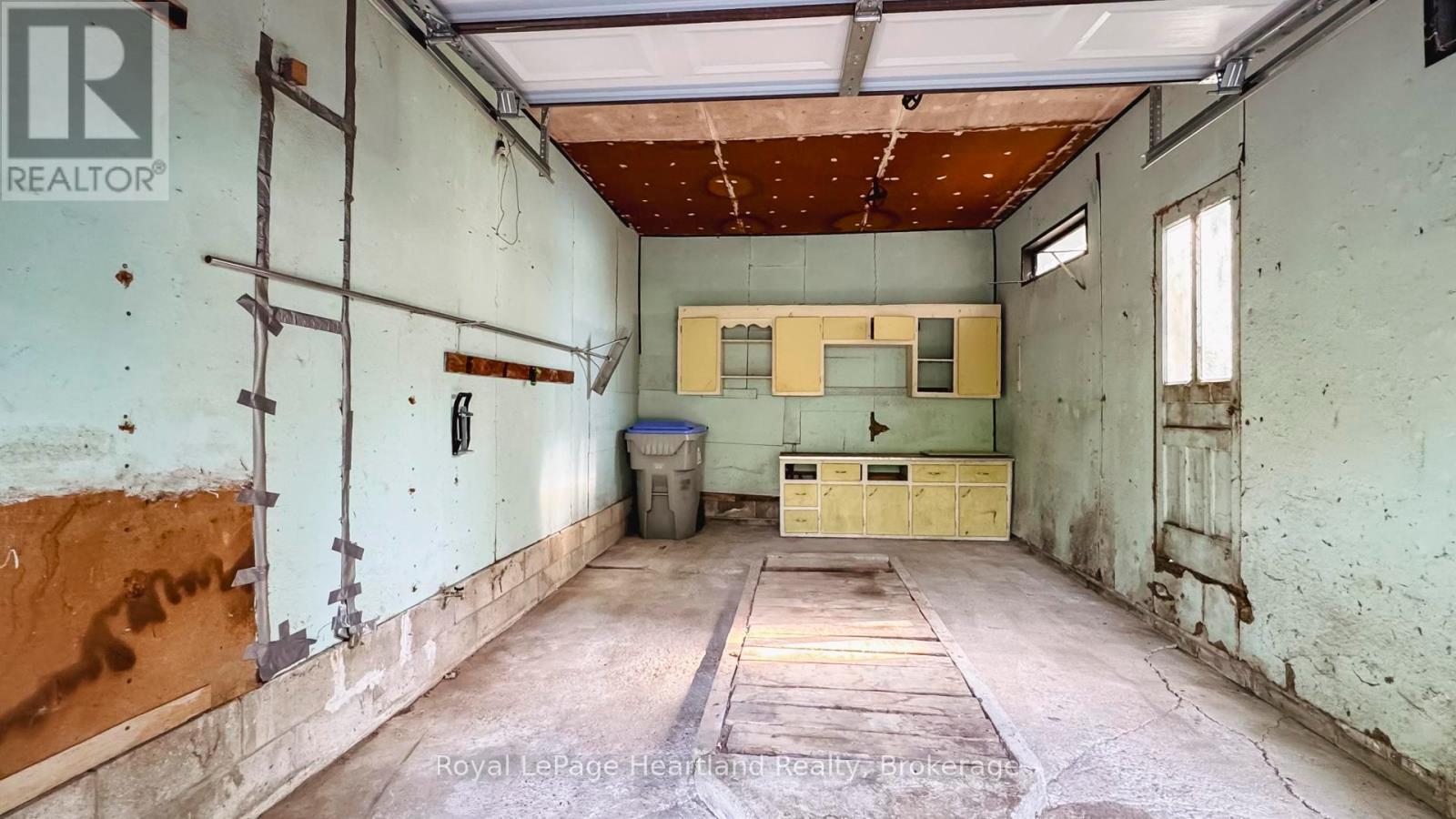 157 Dunlop Street, Central Huron, Ontario  N0M 1L0 - Photo 31 - X12326192
