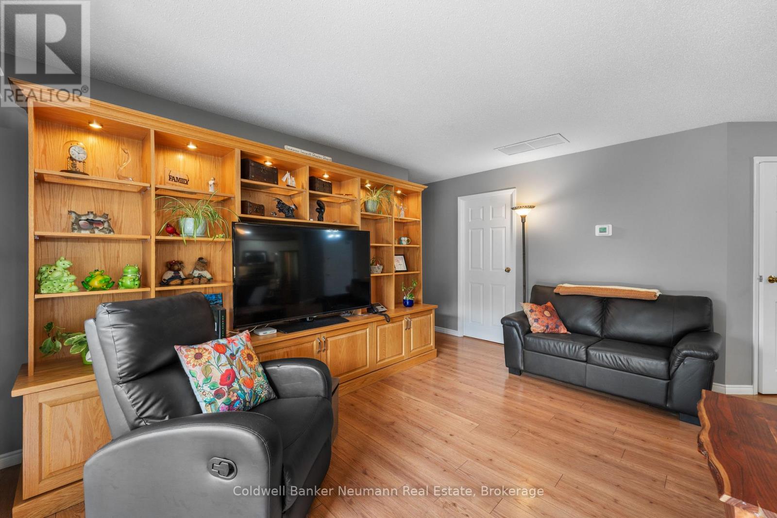 208 - 200 River Street, Centre Wellington, Ontario  N1M 3H8 - Photo 11 - X12326491