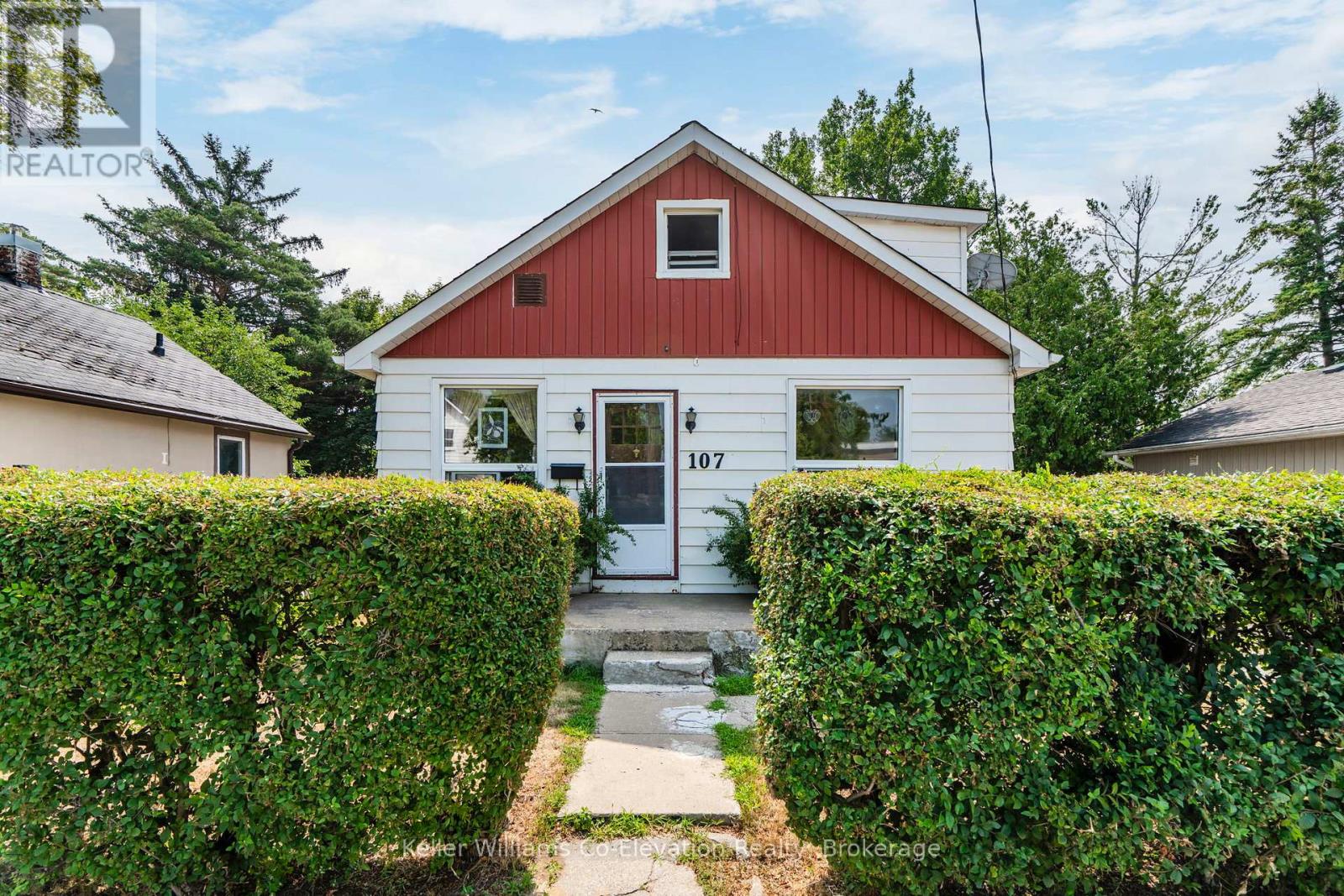 107 JOHN STREET, Barrie, Ontario