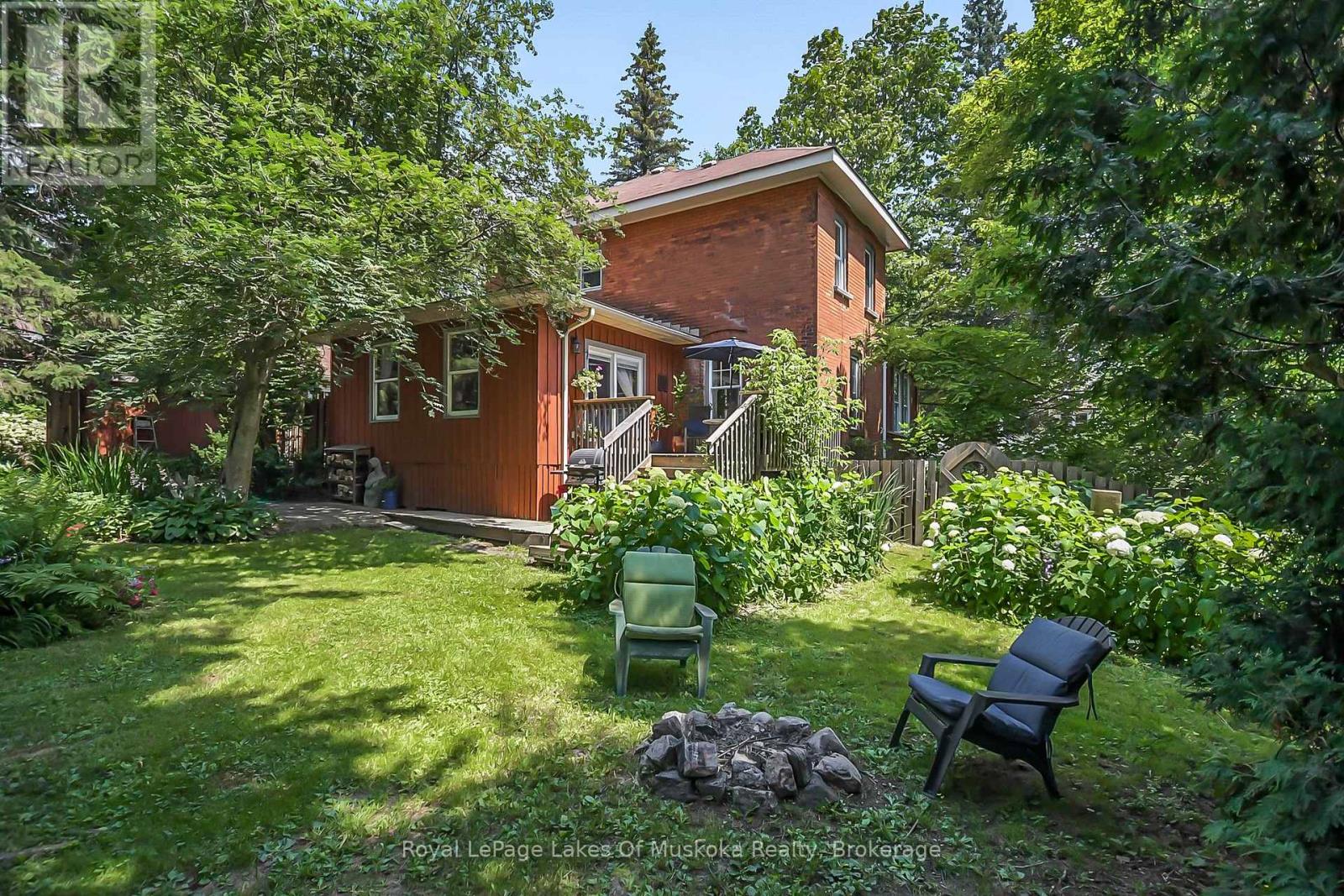 98 MUSKOKA ROAD, Bracebridge, Ontario