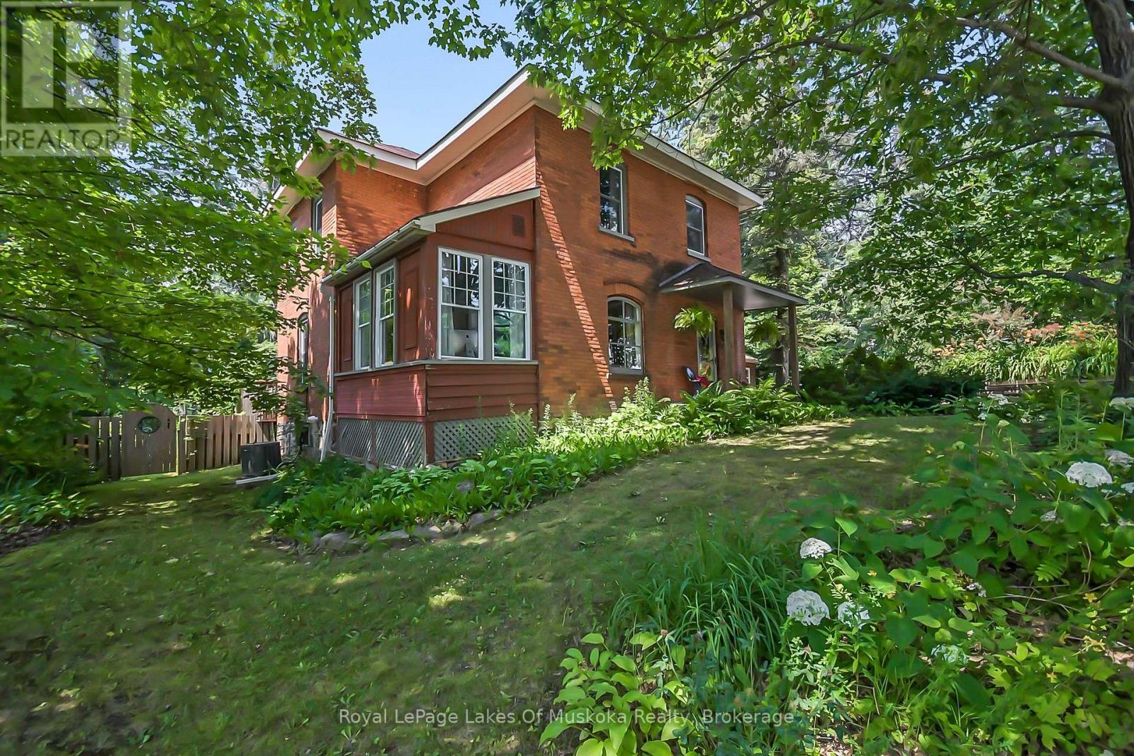 98 Muskoka Road, Bracebridge, Ontario  P1L 1H4 - Photo 11 - X12326588