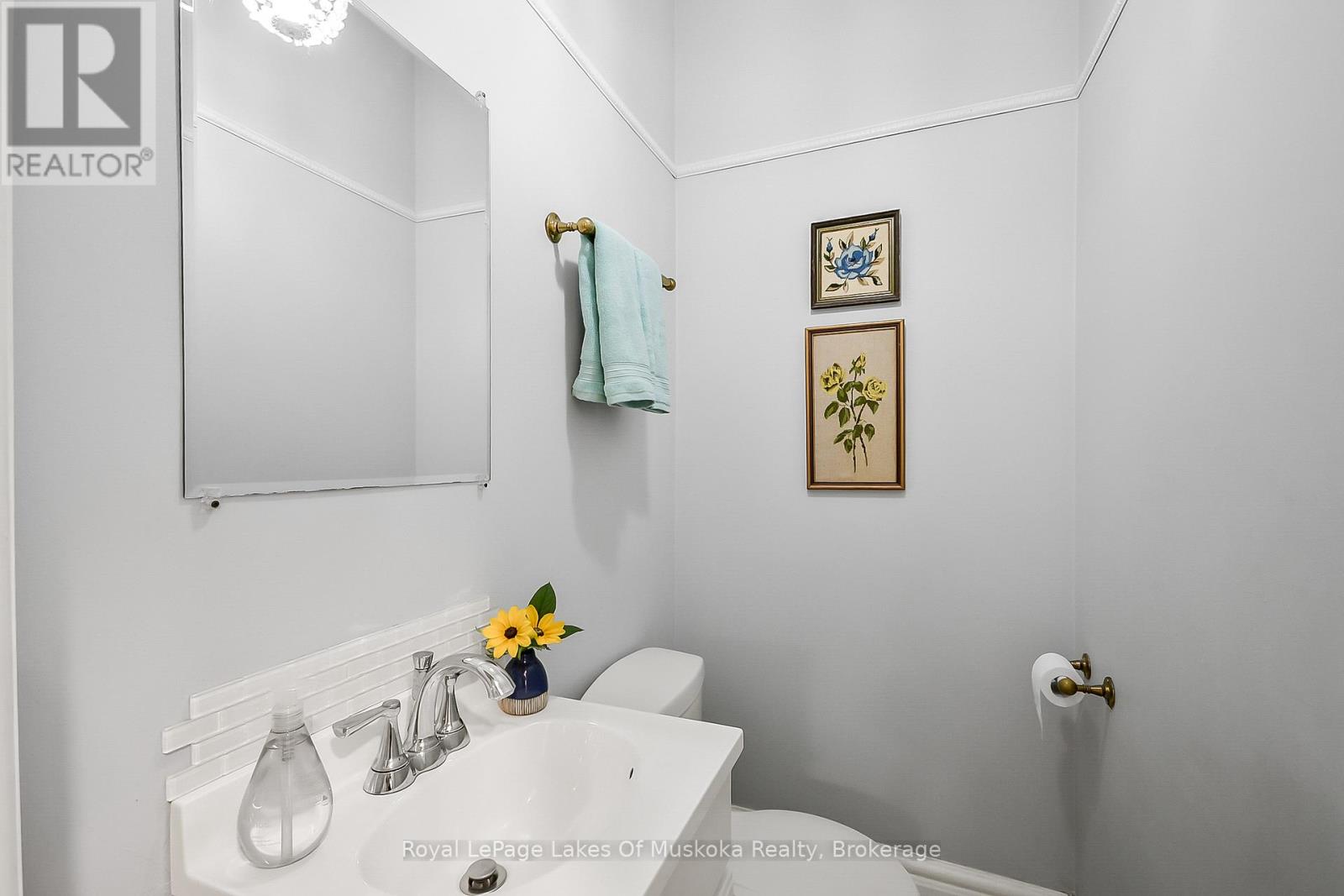 98 Muskoka Road, Bracebridge, Ontario  P1L 1H4 - Photo 14 - X12326588