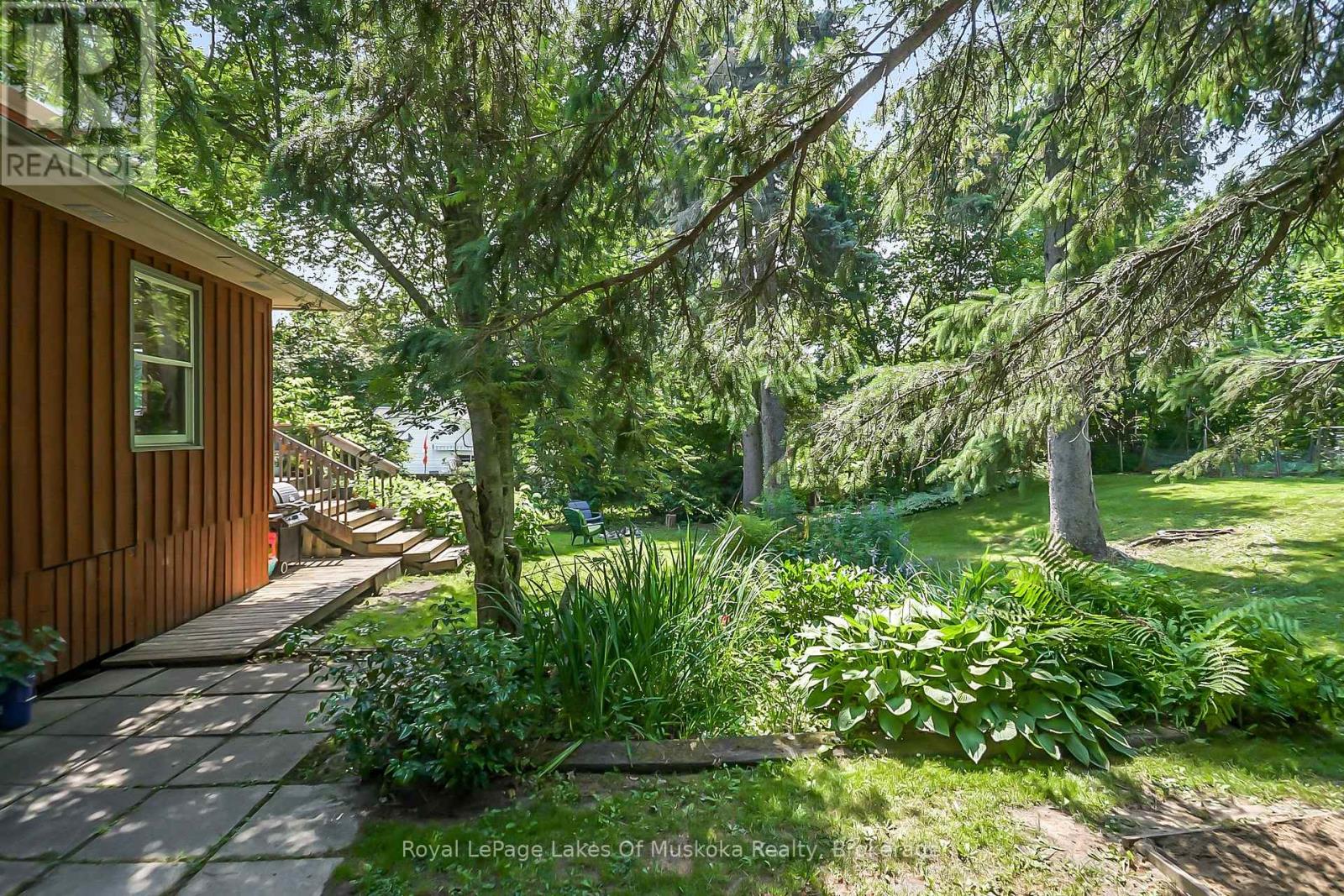 98 Muskoka Road, Bracebridge, Ontario  P1L 1H4 - Photo 5 - X12326588