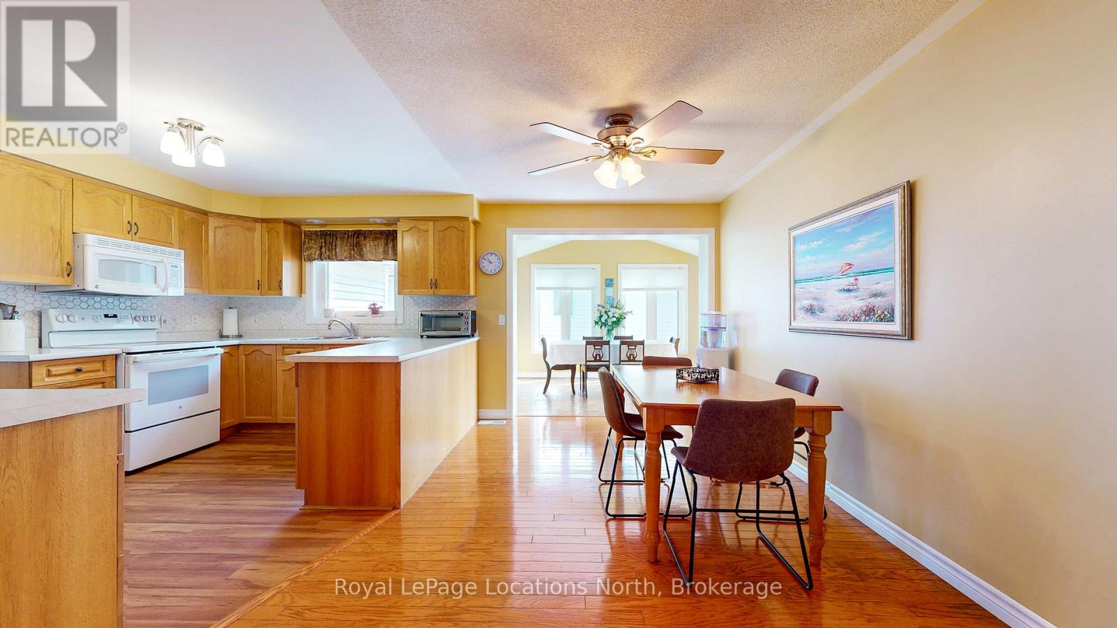 20 Illinois Crescent, Wasaga Beach, Ontario  L9Z 3A8 - Photo 11 - S12326743