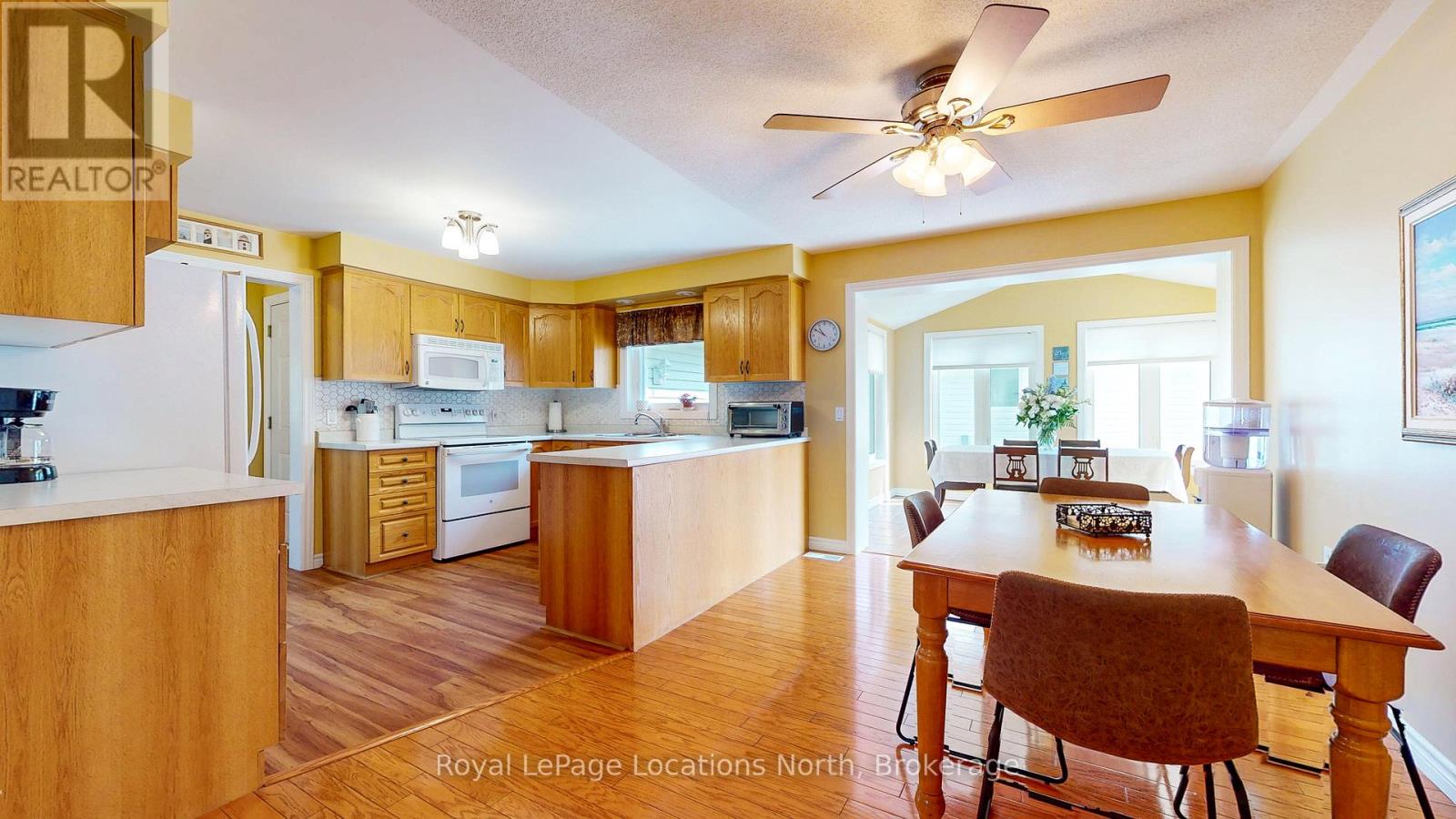 20 Illinois Crescent, Wasaga Beach, Ontario  L9Z 3A8 - Photo 12 - S12326743