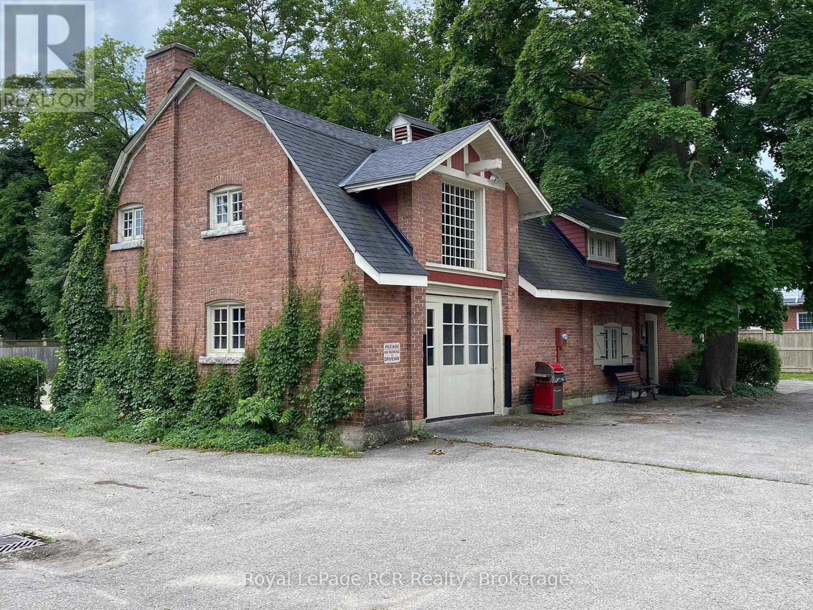 249 10th Street W, Owen Sound, Ontario  N4K 3R2 - Photo 8 - X12326824