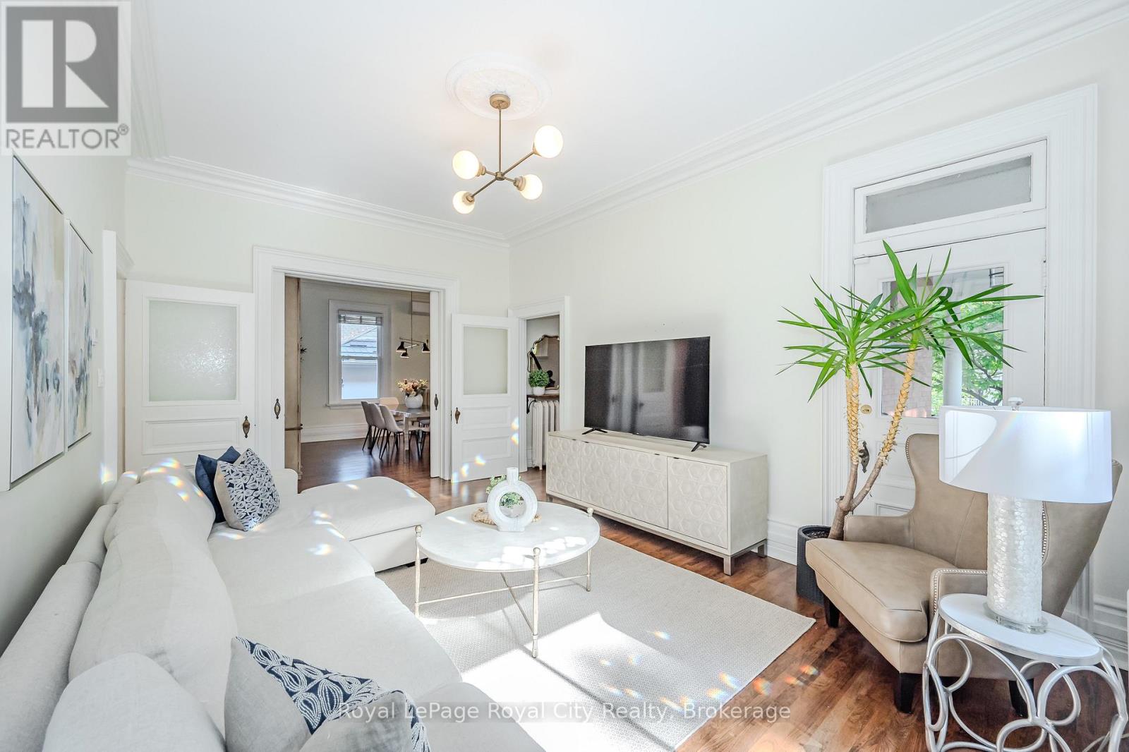 138 Dublin Street N, Guelph, Ontario  N1H 4N7 - Photo 17 - X12326863