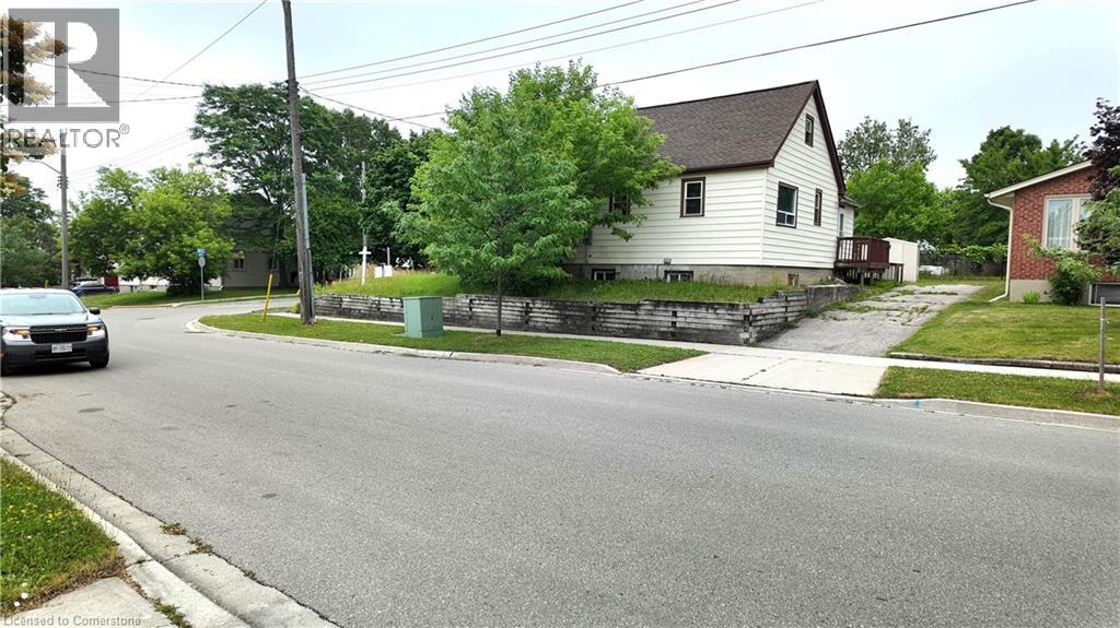 439 ALICE Avenue, Kitchener, Ontario