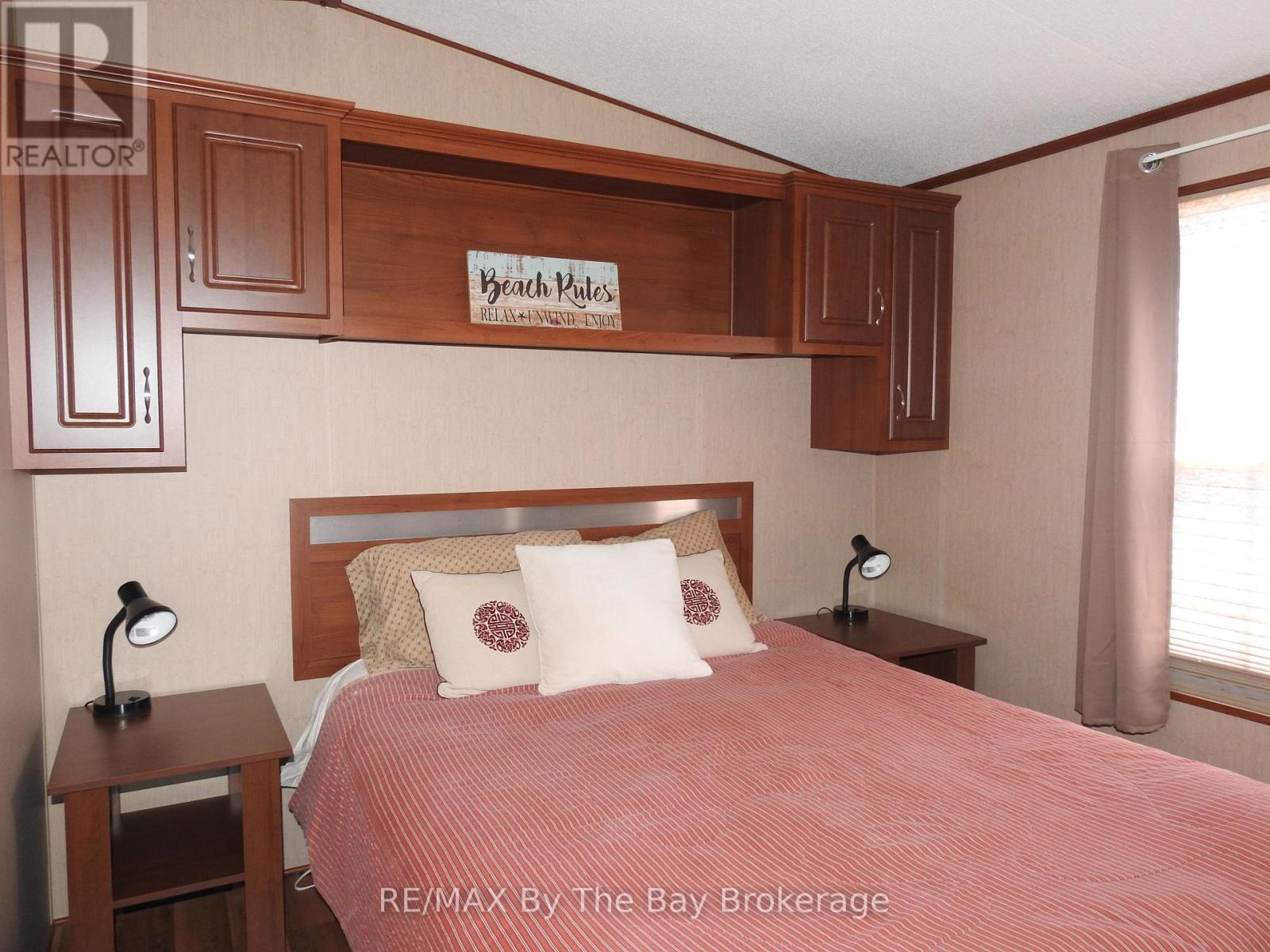 10 Chipewa Trail, Wasaga Beach, Ontario  L9Z 1X7 - Photo 12 - S12327134