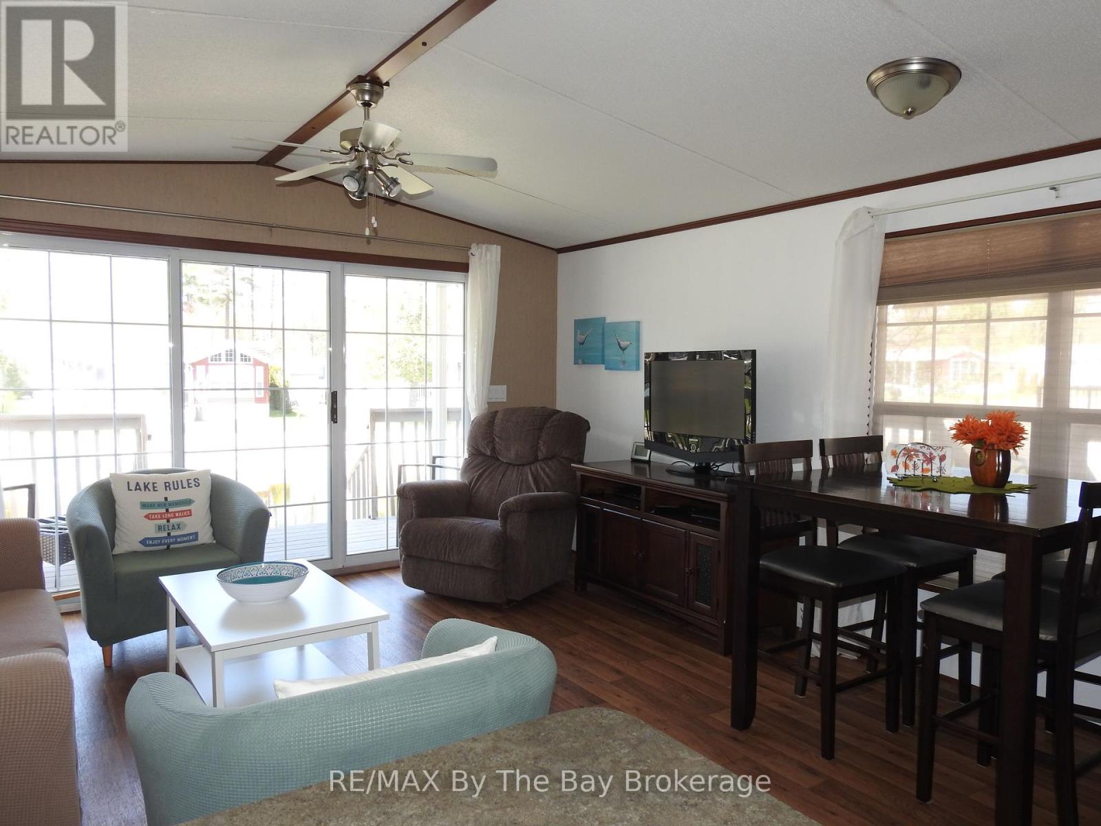 10 Chipewa Trail, Wasaga Beach, Ontario  L9Z 1X7 - Photo 19 - S12327134