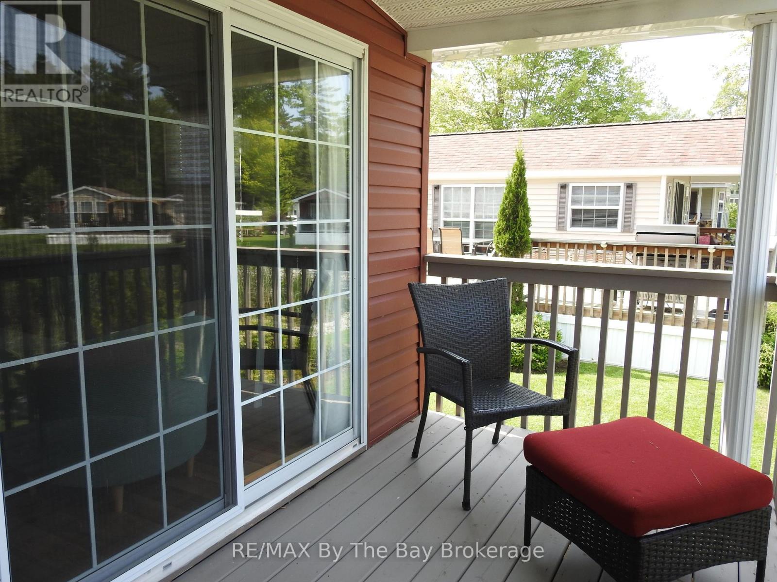 10 Chipewa Trail, Wasaga Beach, Ontario  L9Z 1X7 - Photo 21 - S12327134