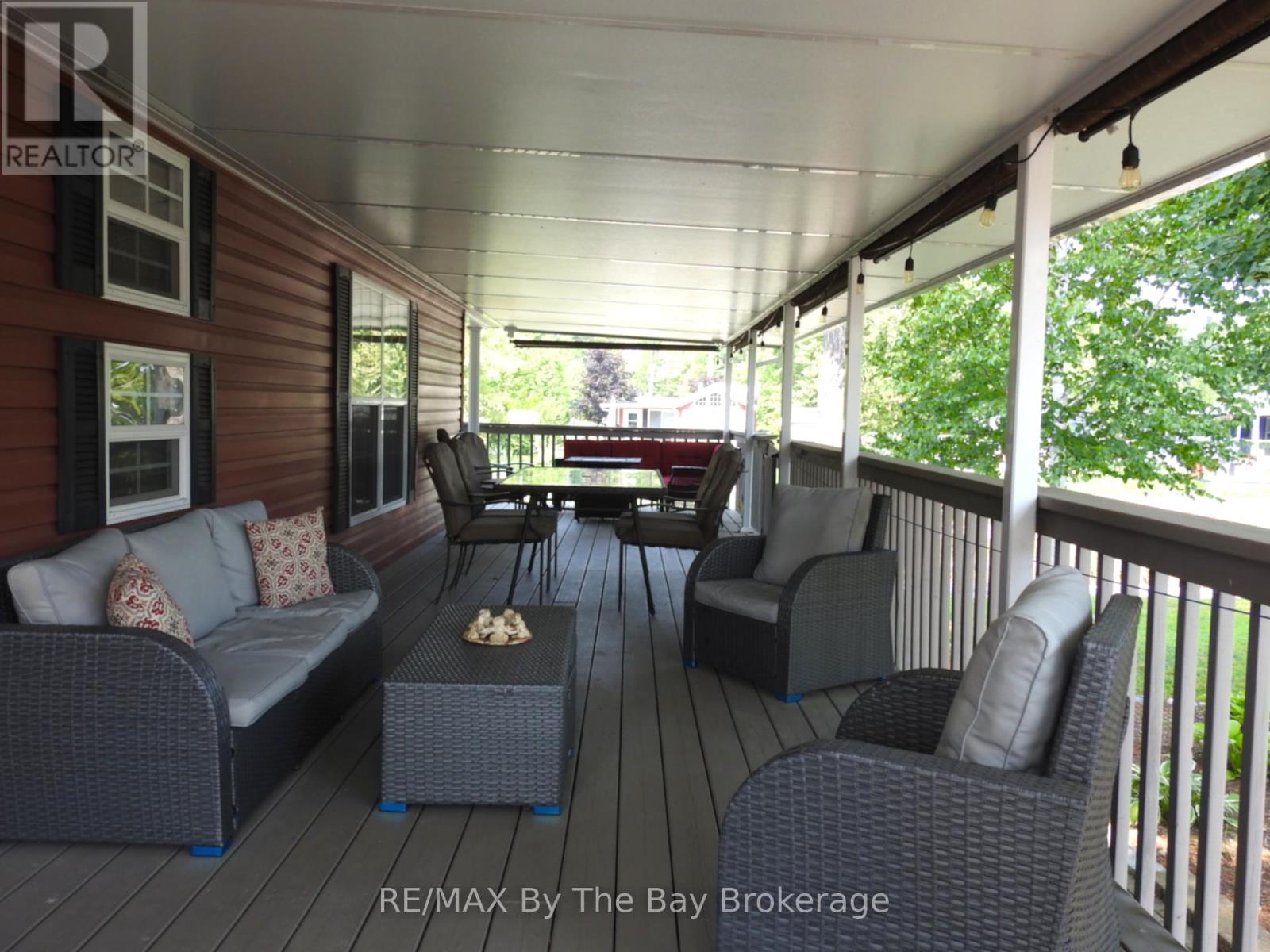 10 Chipewa Trail, Wasaga Beach, Ontario  L9Z 1X7 - Photo 6 - S12327134
