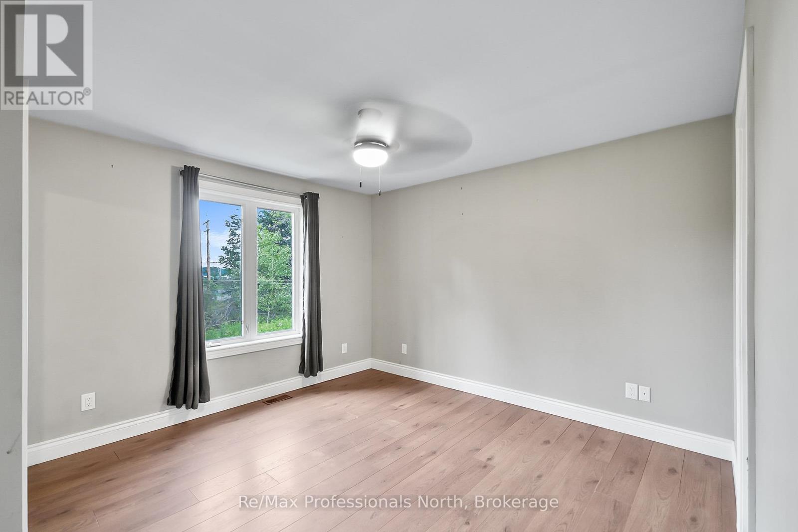 210 Mcpherson Street, Gravenhurst, Ontario  P1P 1R2 - Photo 13 - X12327140