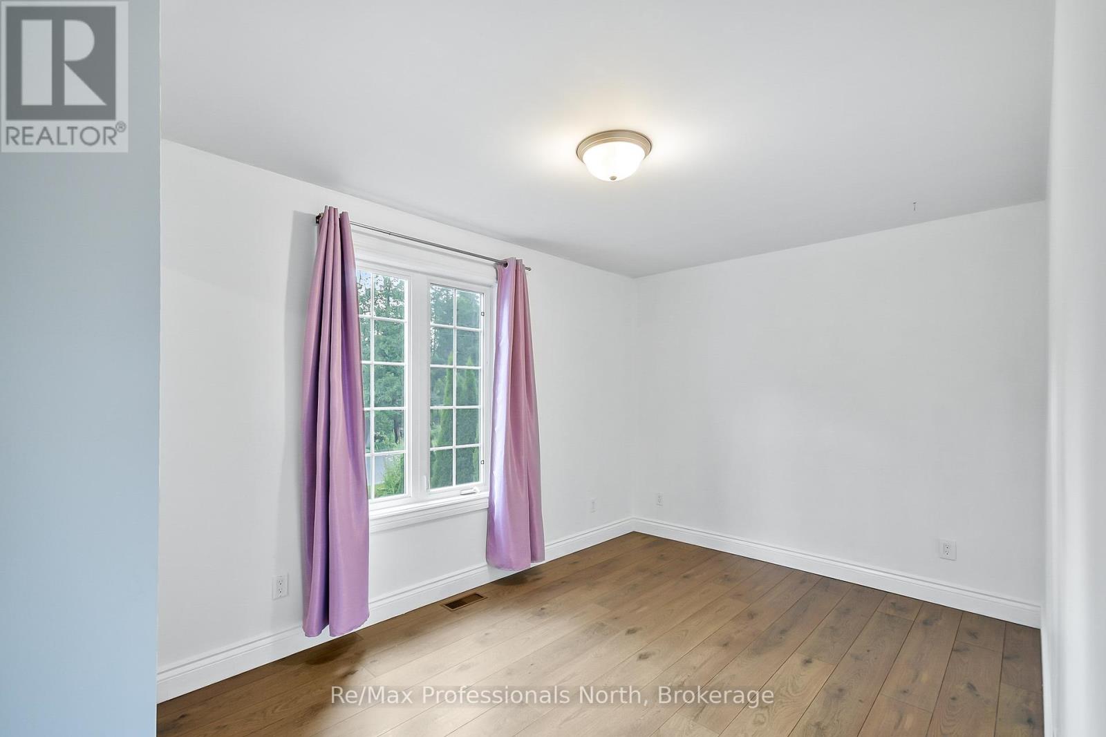 210 Mcpherson Street, Gravenhurst, Ontario  P1P 1R2 - Photo 17 - X12327140