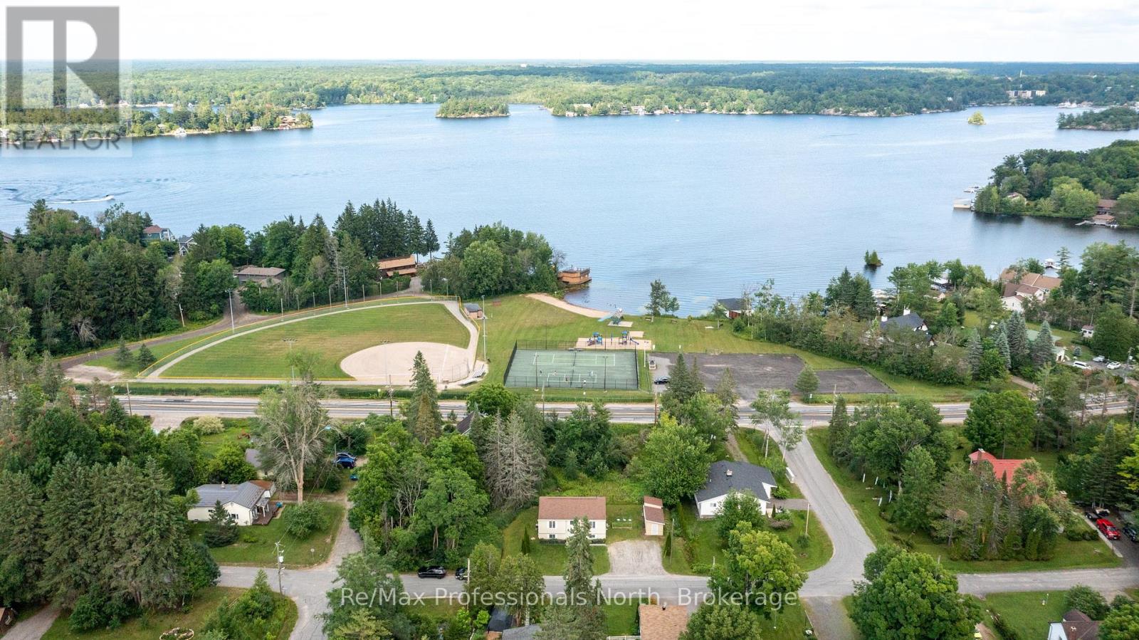 210 Mcpherson Street, Gravenhurst, Ontario  P1P 1R2 - Photo 32 - X12327140